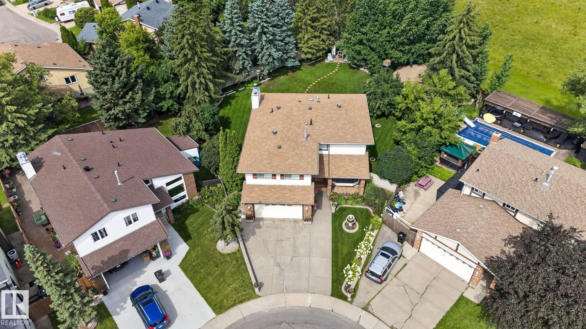 18132 78 Avenue Nw, Edmonton, AB - Outdoor