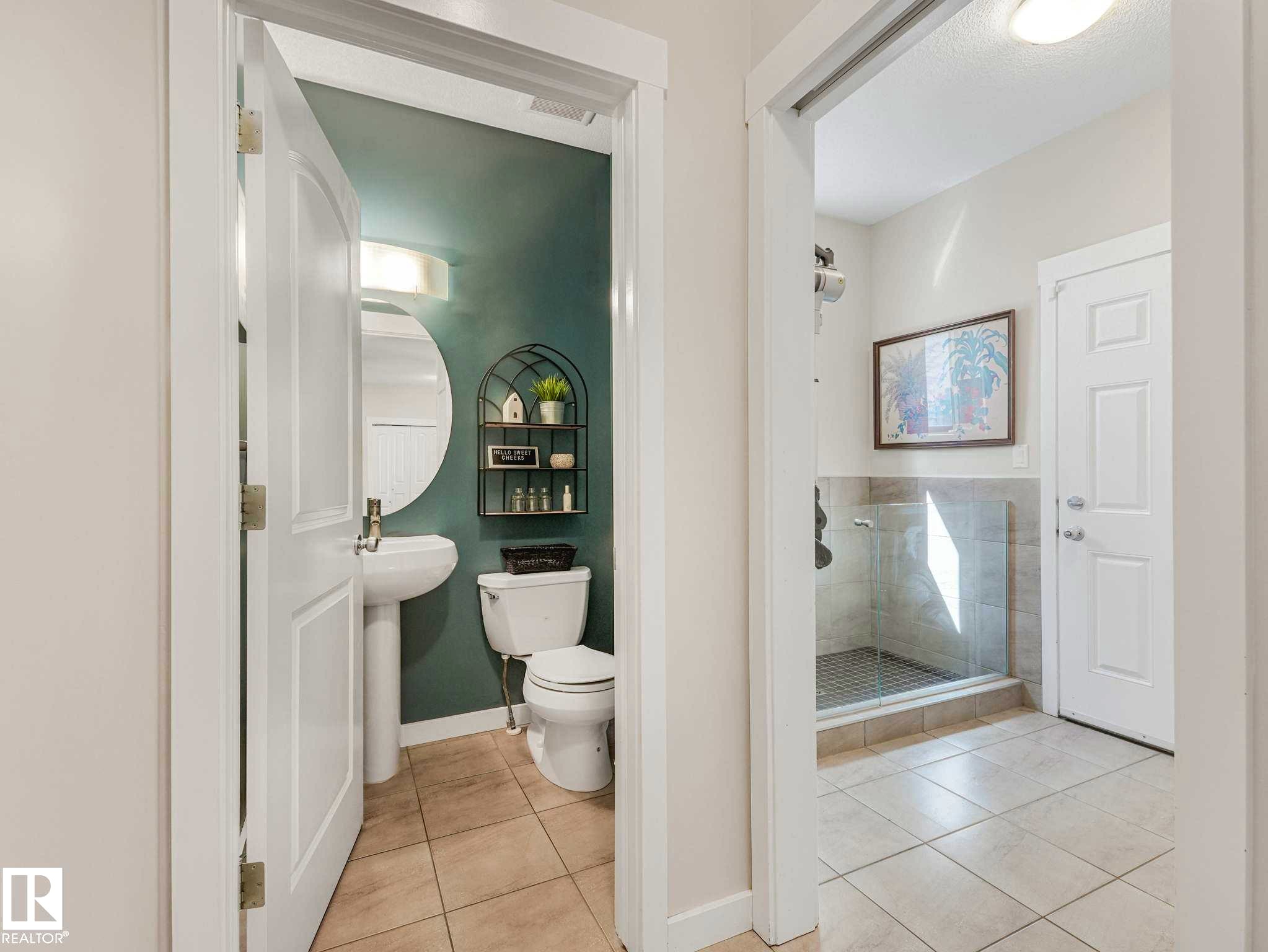 2825 Anderson Place Sw, Edmonton, AB - Indoor Photo Showing Bathroom