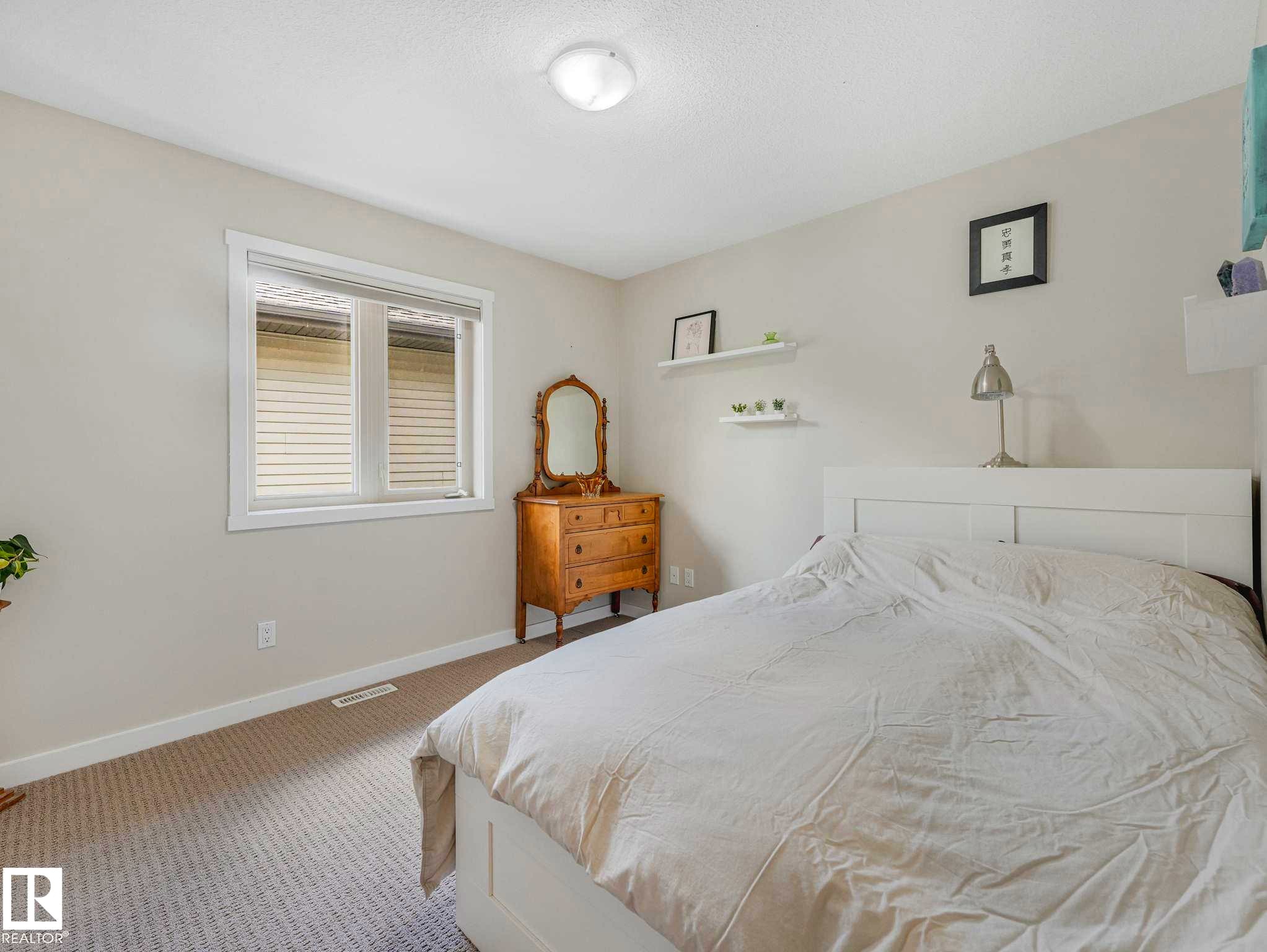 2825 Anderson Place Sw, Edmonton, AB - Indoor Photo Showing Bedroom