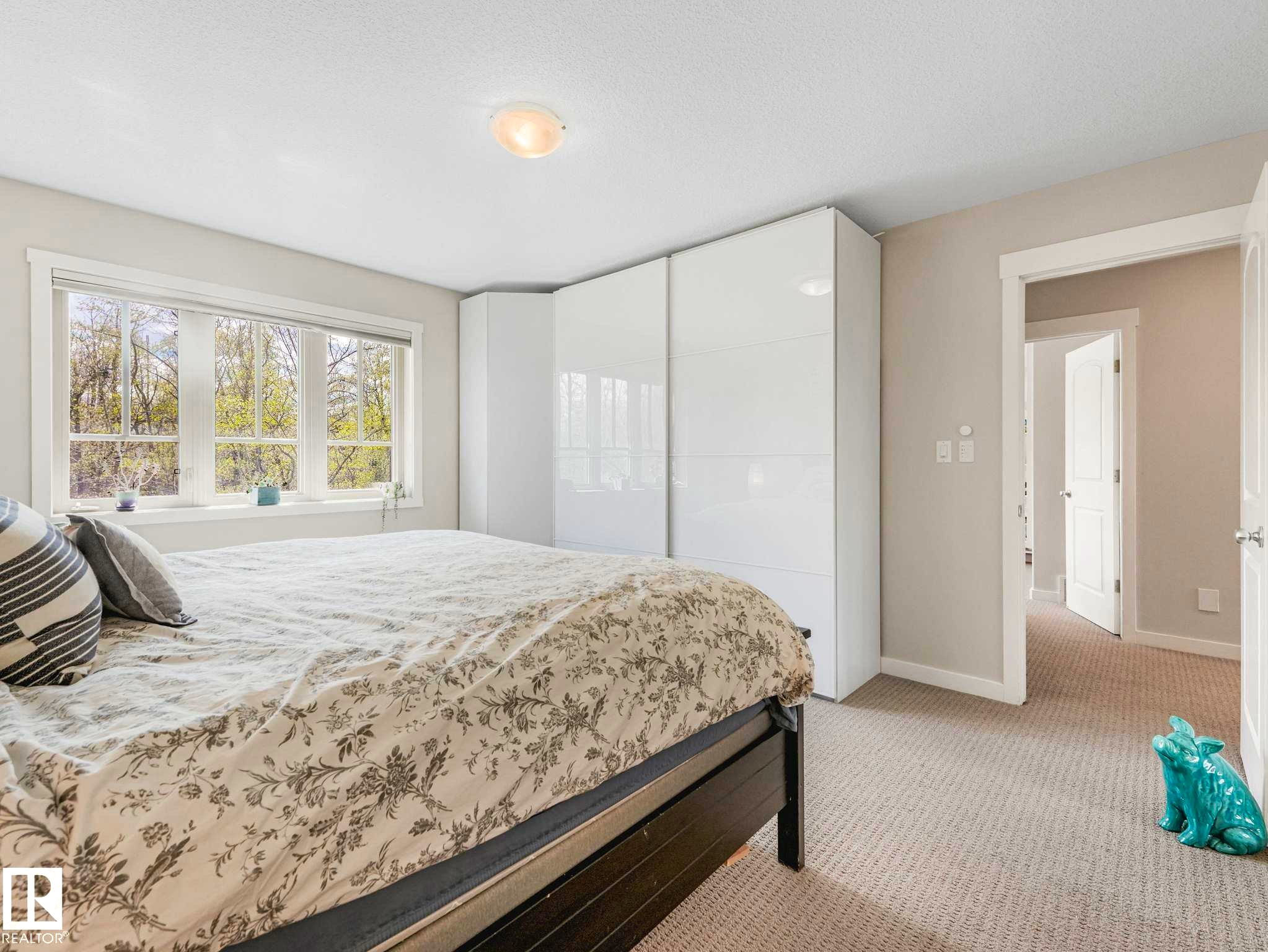 2825 Anderson Place Sw, Edmonton, AB - Indoor Photo Showing Bedroom