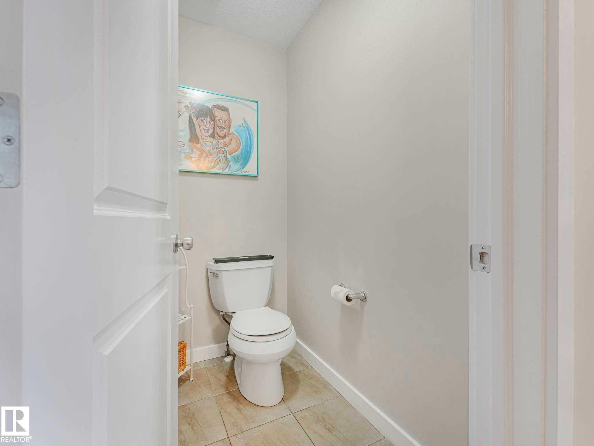 2825 Anderson Place Sw, Edmonton, AB - Indoor Photo Showing Bathroom