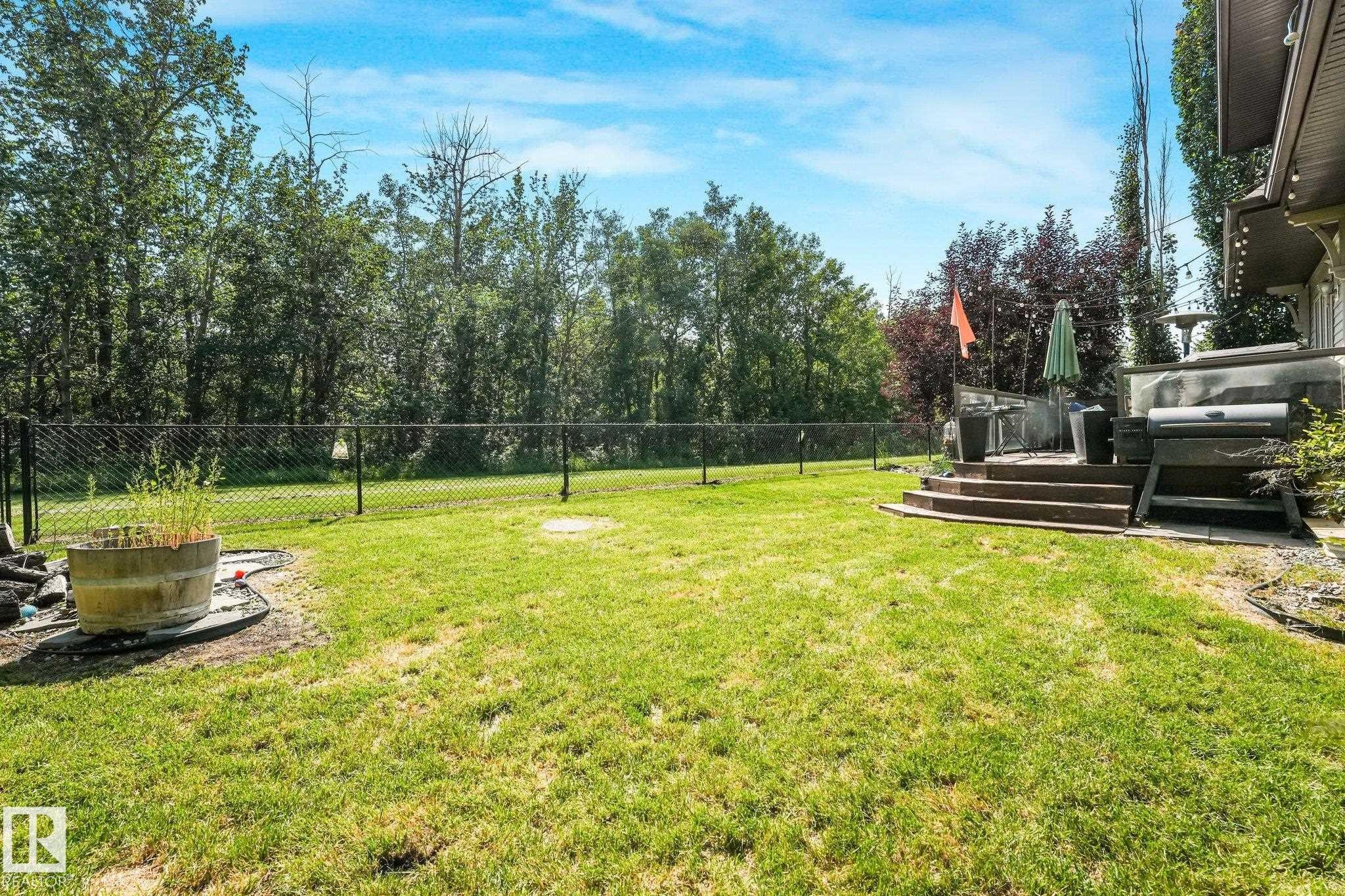 2825 Anderson Place Sw, Edmonton, AB - Outdoor