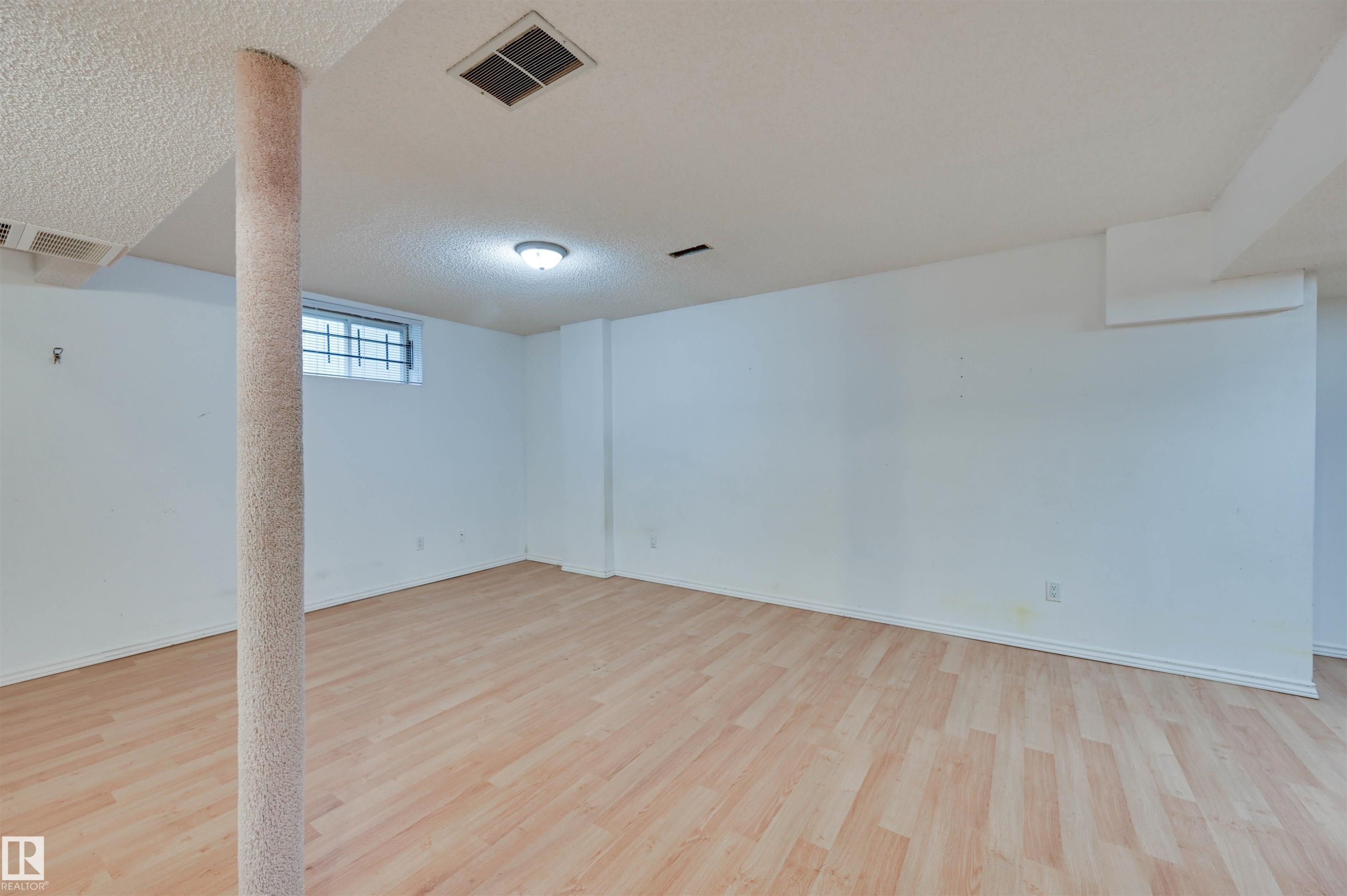 5507 179 Street Nw, Edmonton, AB - Indoor Photo Showing Other Room