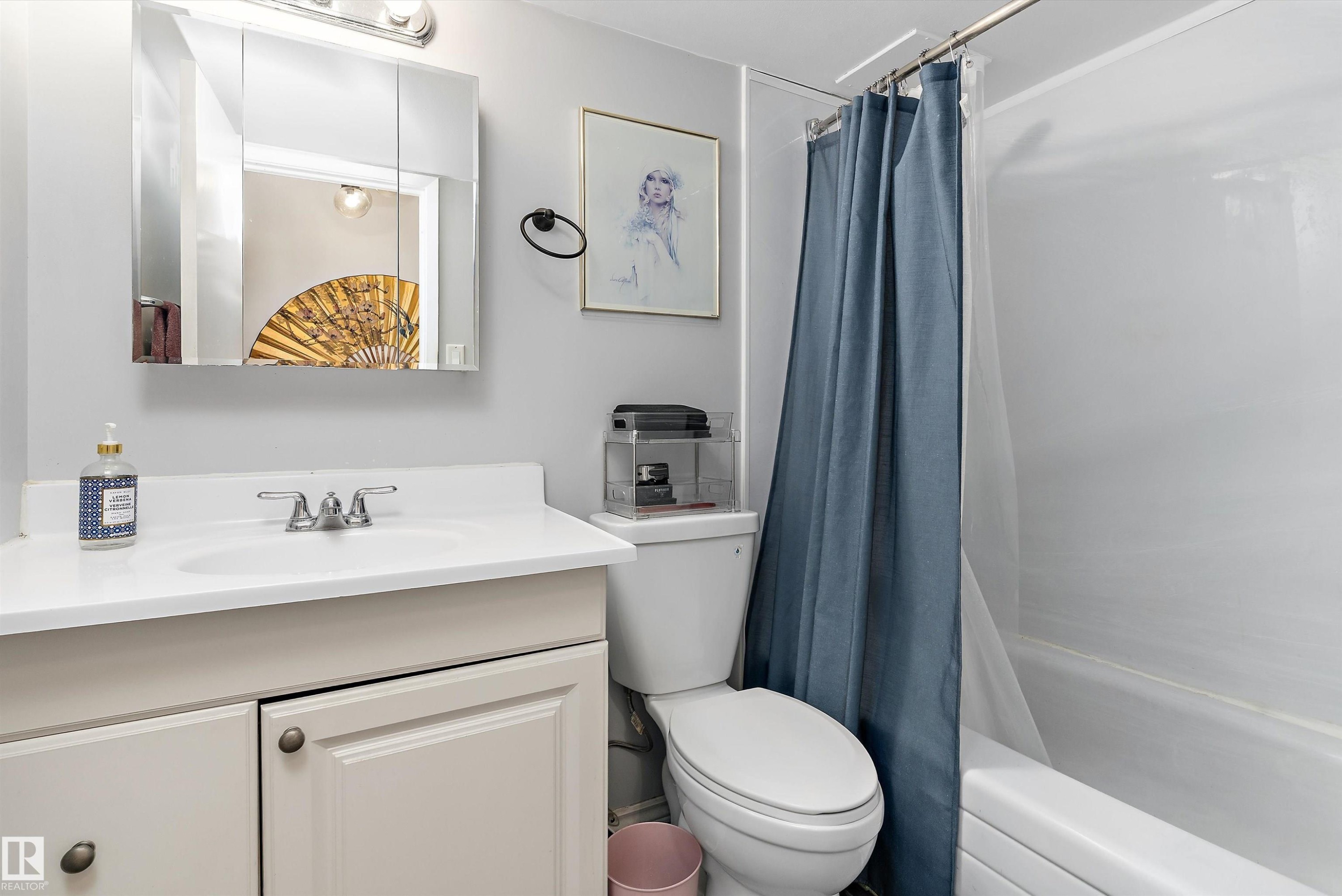 #706 9930 113 St Nw, Edmonton, AB - Indoor Photo Showing Bathroom