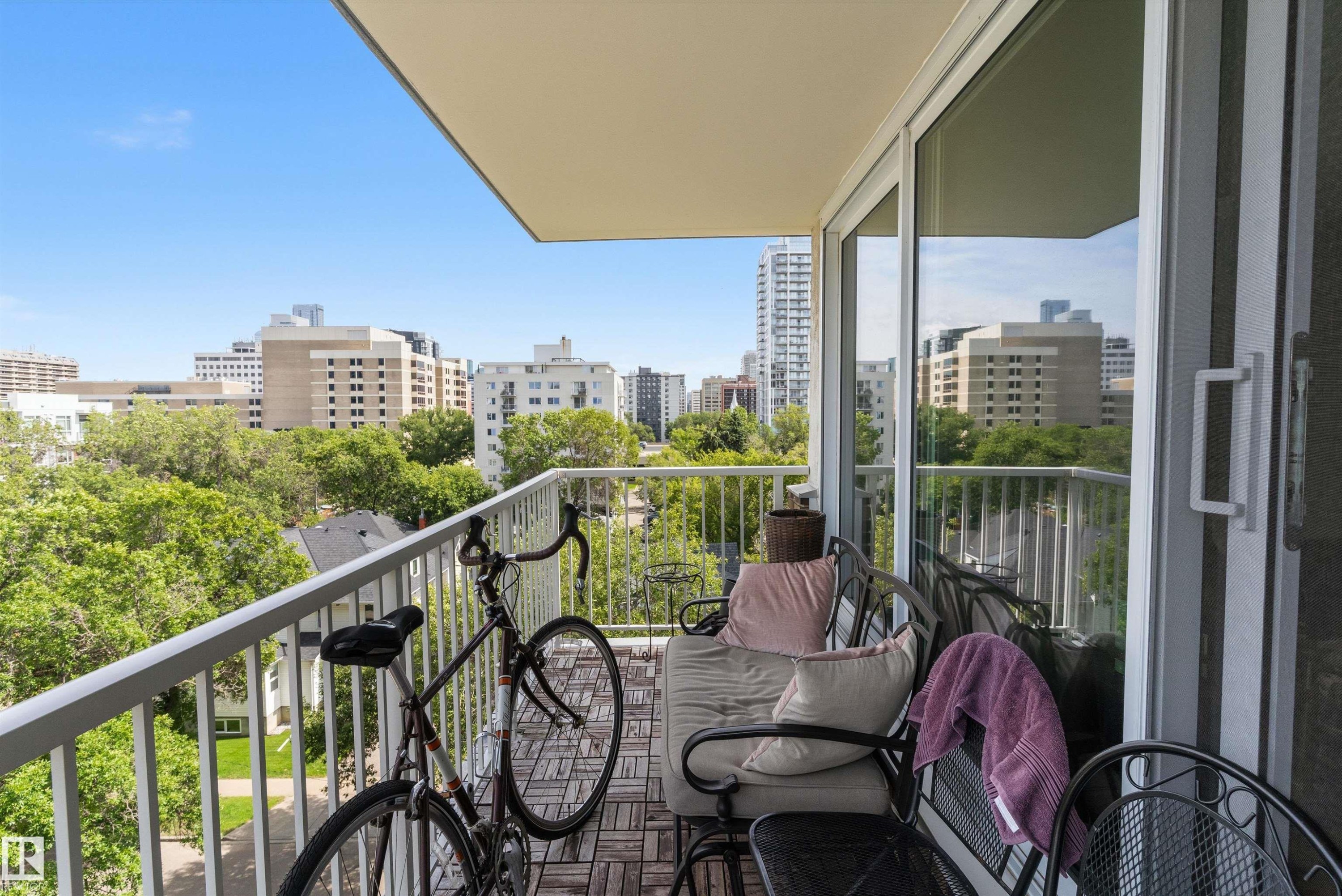 #706 9930 113 St Nw, Edmonton, AB - Outdoor With Balcony With Exterior
