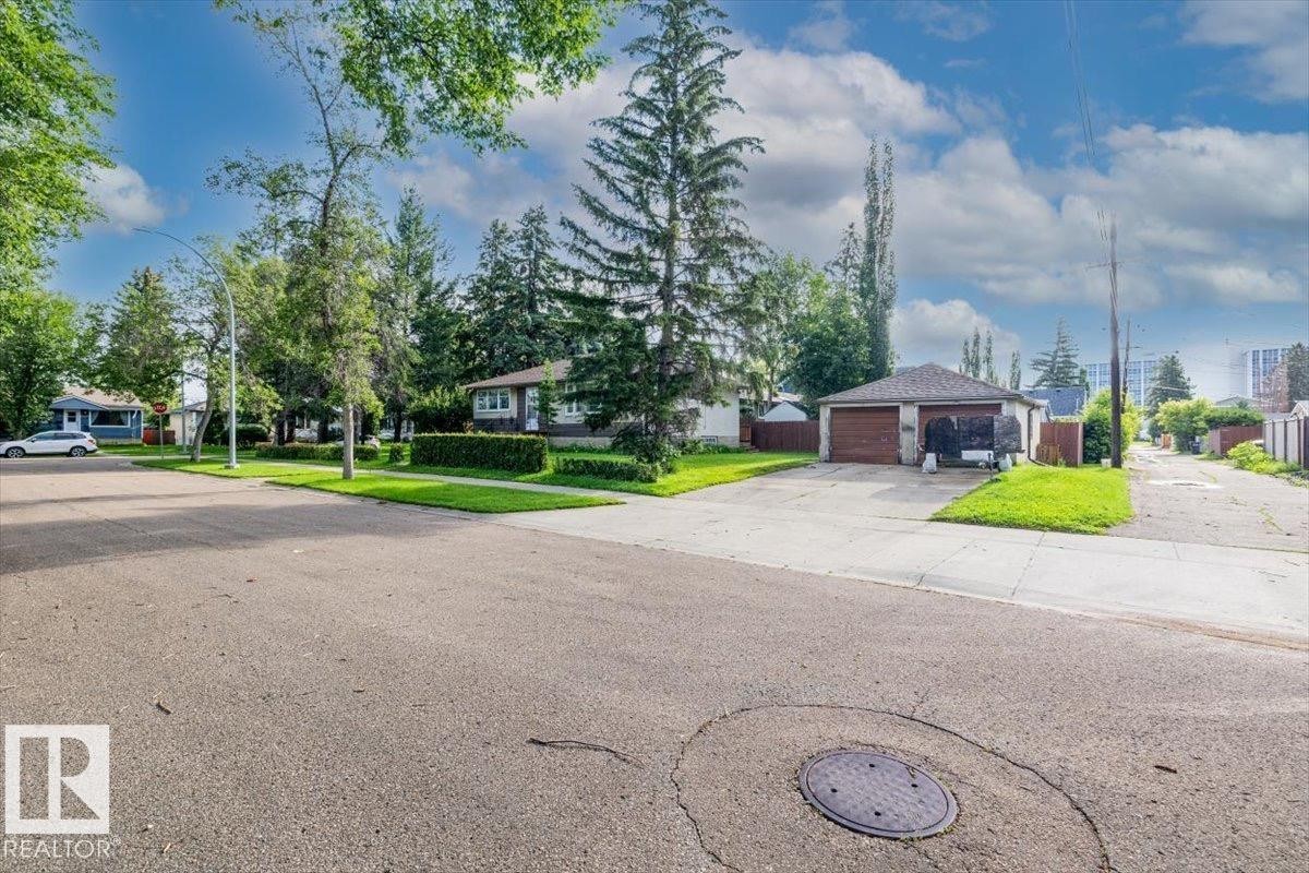 11049 145 Street Nw, Edmonton, AB - Outdoor
