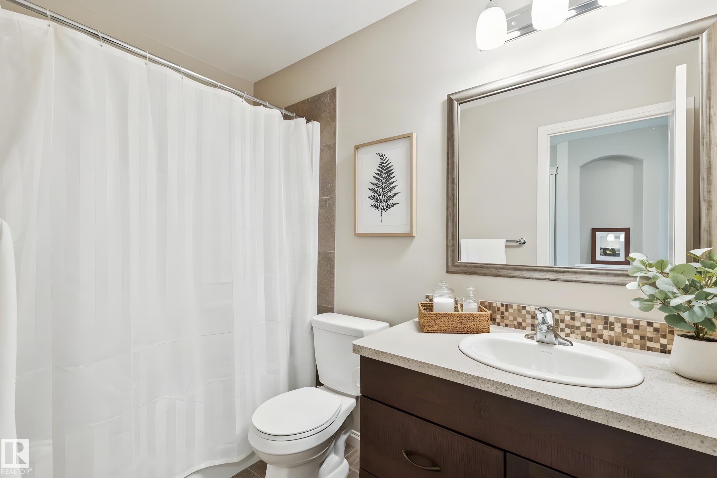 #12 18230 104A St Nw, Edmonton, AB - Indoor Photo Showing Bathroom