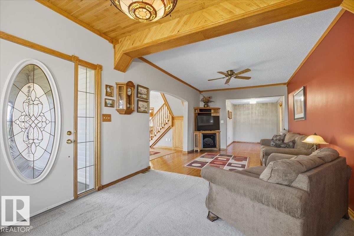 5001 42 Avenue, Wetaskiwin, AB - Indoor