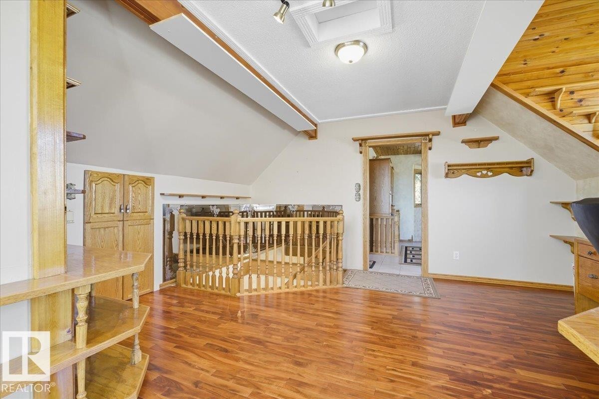 5001 42 Avenue, Wetaskiwin, AB - Indoor Photo Showing Other Room