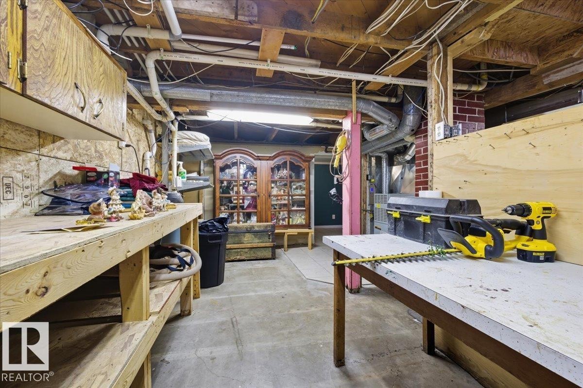 5001 42 Avenue, Wetaskiwin, AB - Indoor Photo Showing Other Room