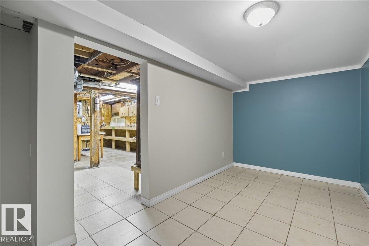5001 42 Avenue, Wetaskiwin, AB - Indoor Photo Showing Other Room