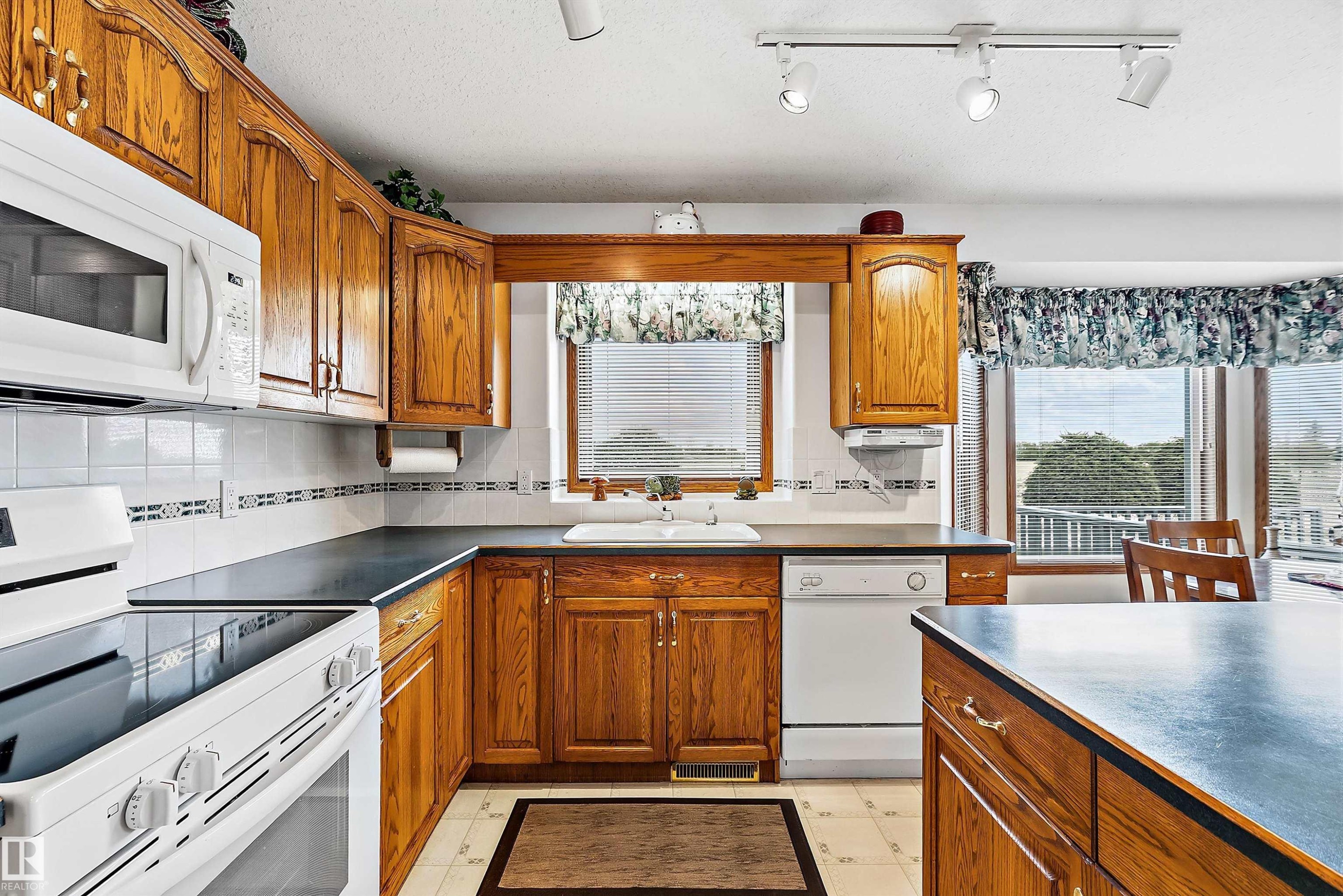 115 Aspen Ridge Crescent, Wetaskiwin, AB - Indoor Photo Showing Kitchen