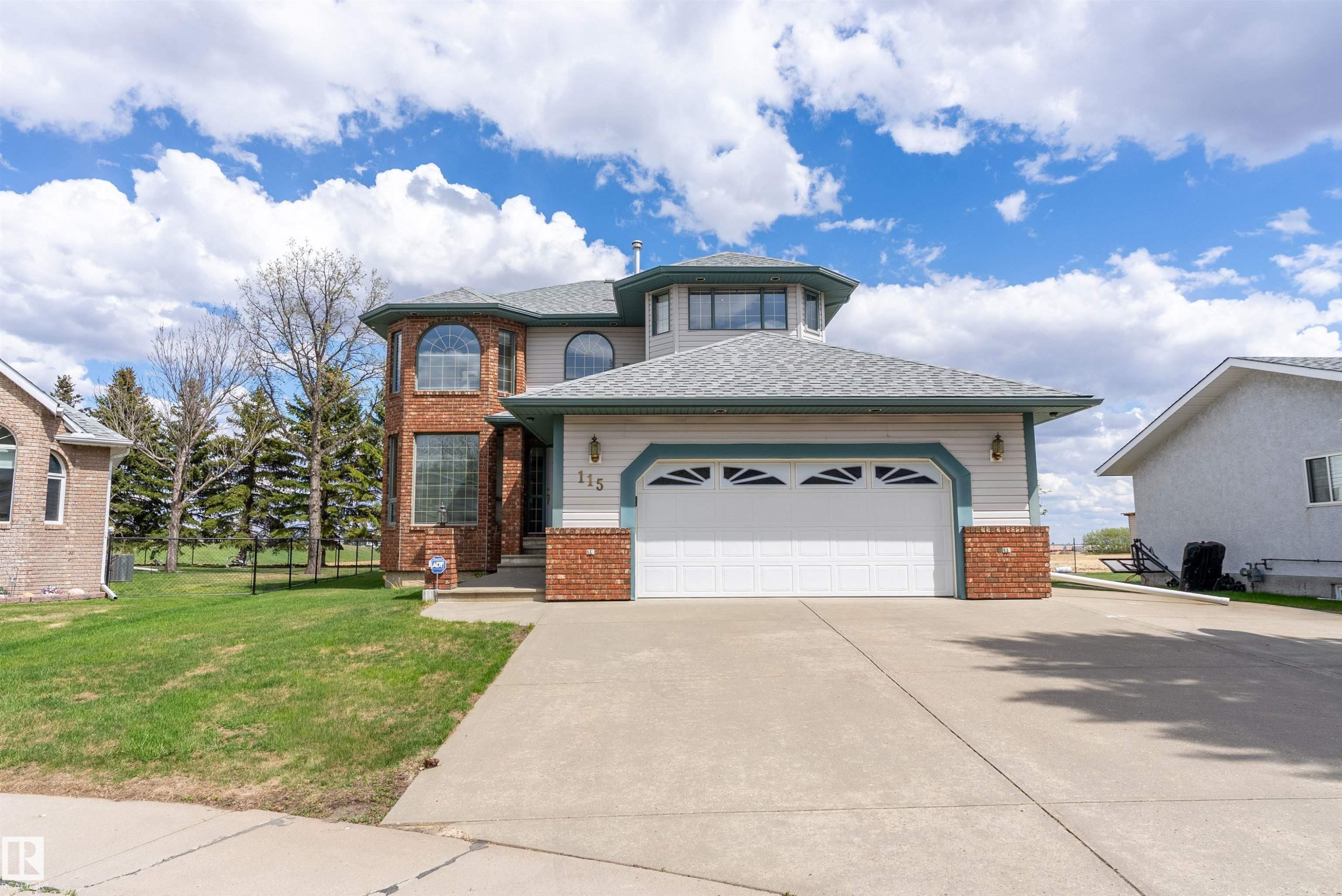 115 Aspen Ridge Crescent, Wetaskiwin, AB - Outdoor With Facade