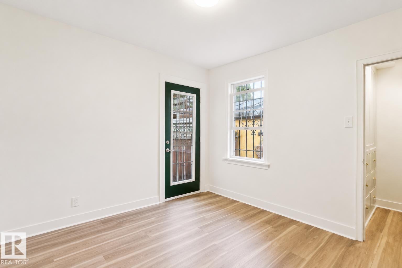 10438 133 Street Nw, Edmonton, AB - Indoor Photo Showing Other Room
