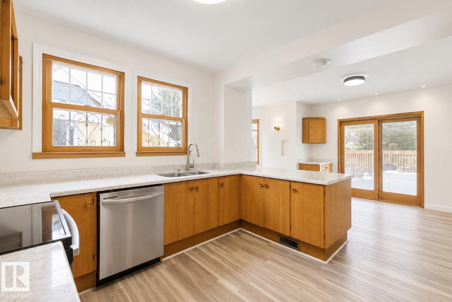 10438 133 Street Nw, Edmonton, AB - Indoor Photo Showing Kitchen With Double Sink