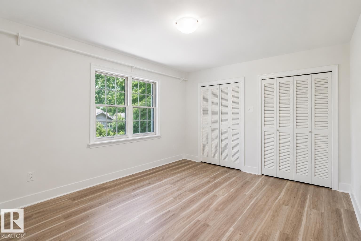 10438 133 Street Nw, Edmonton, AB - Indoor Photo Showing Other Room