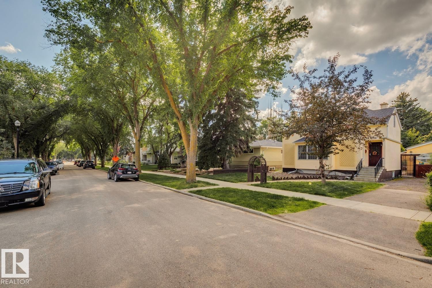 10438 133 Street Nw, Edmonton, AB - Outdoor