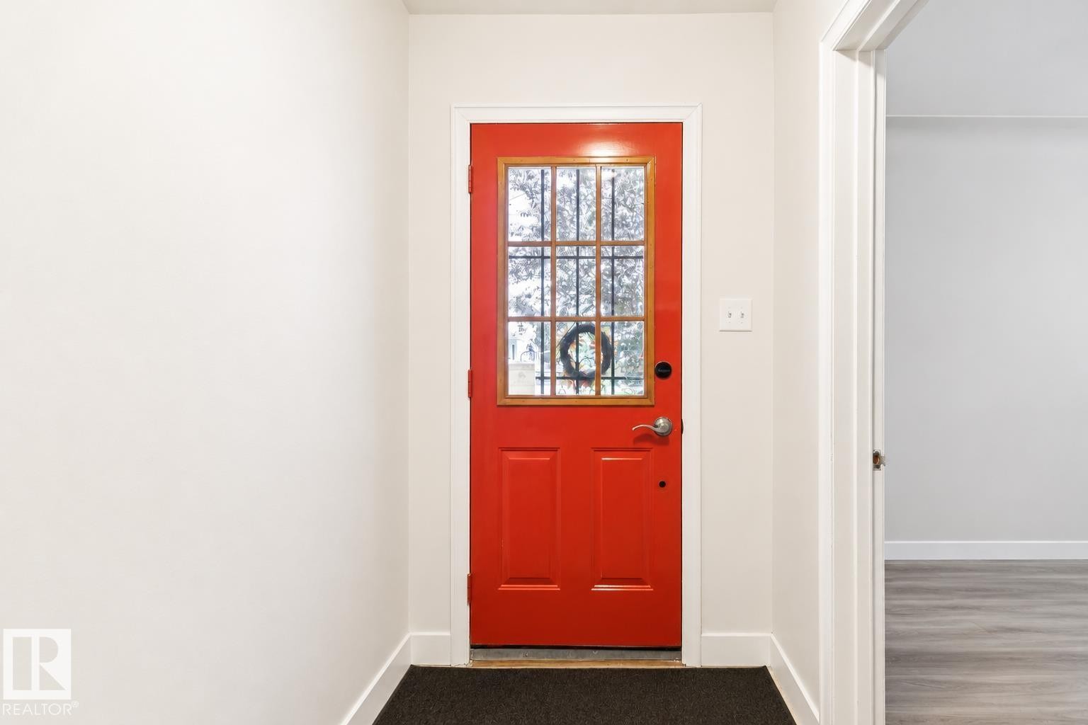 10438 133 Street Nw, Edmonton, AB - Indoor Photo Showing Other Room