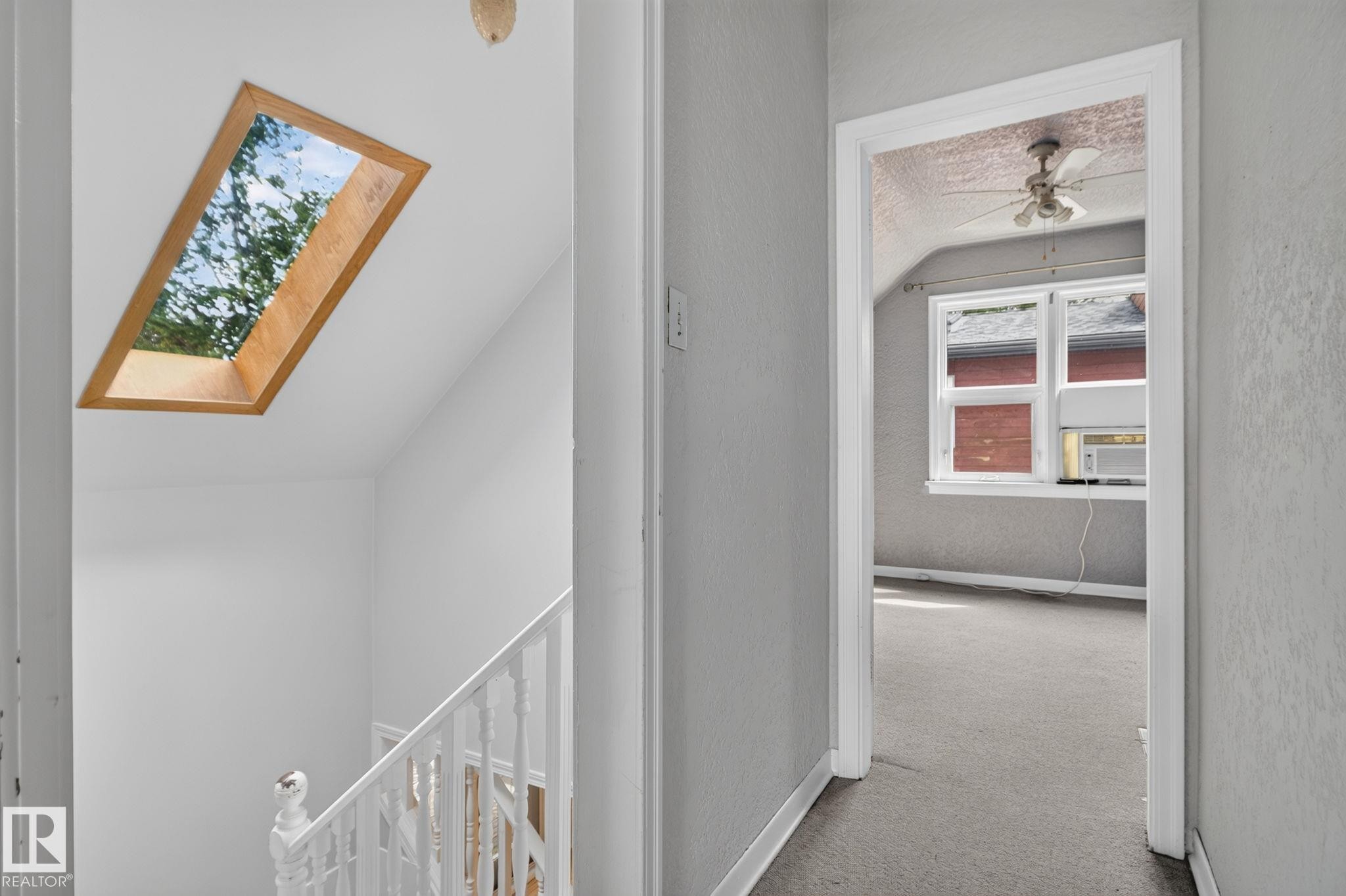 10508 67 Avenue Nw, Edmonton, AB - Indoor Photo Showing Other Room