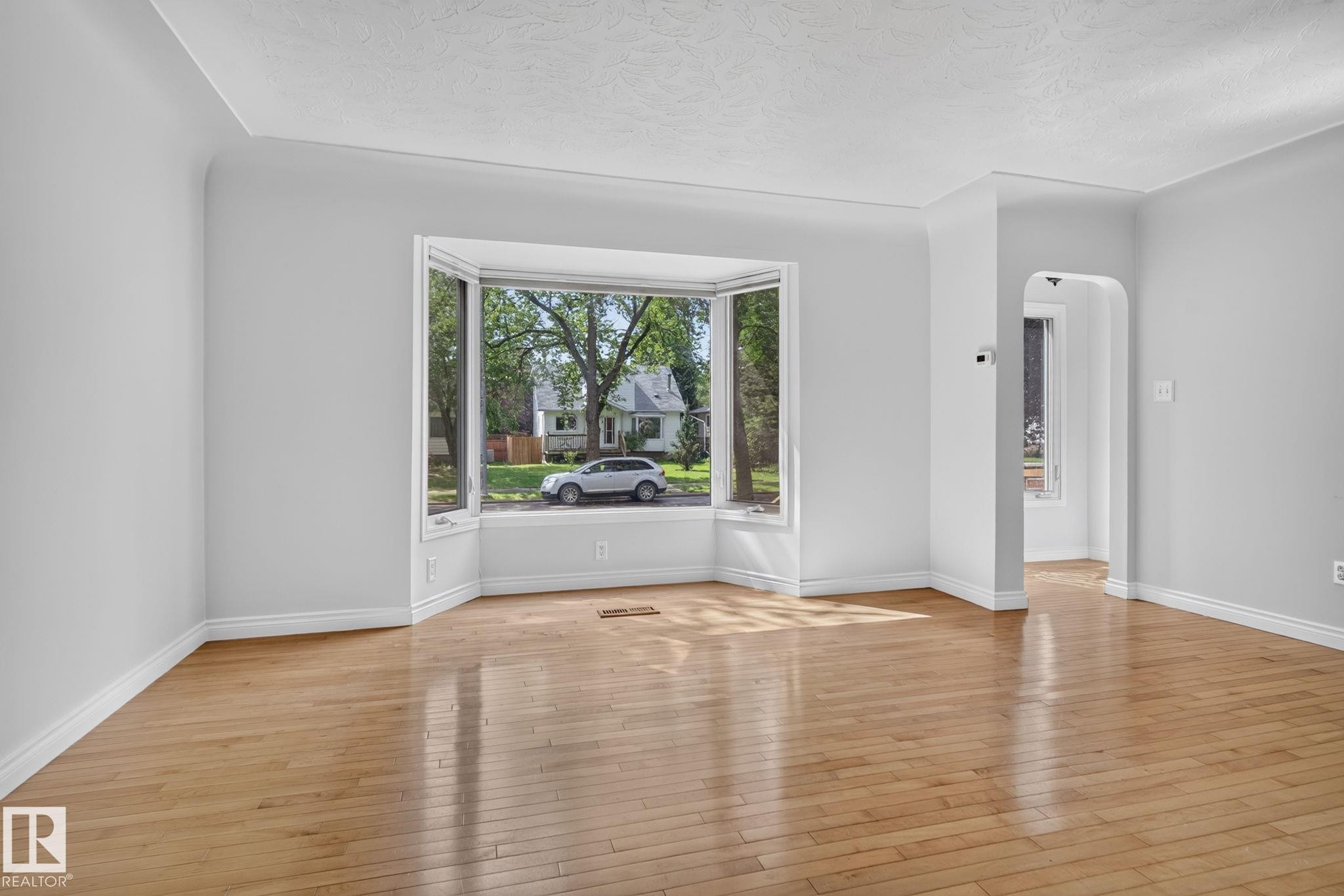 10508 67 Avenue Nw, Edmonton, AB - Indoor Photo Showing Other Room