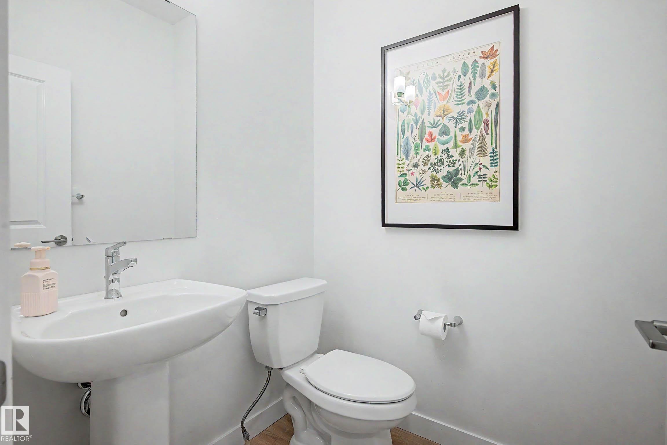 23015 96 Avenue Nw, Edmonton, AB - Indoor Photo Showing Bathroom