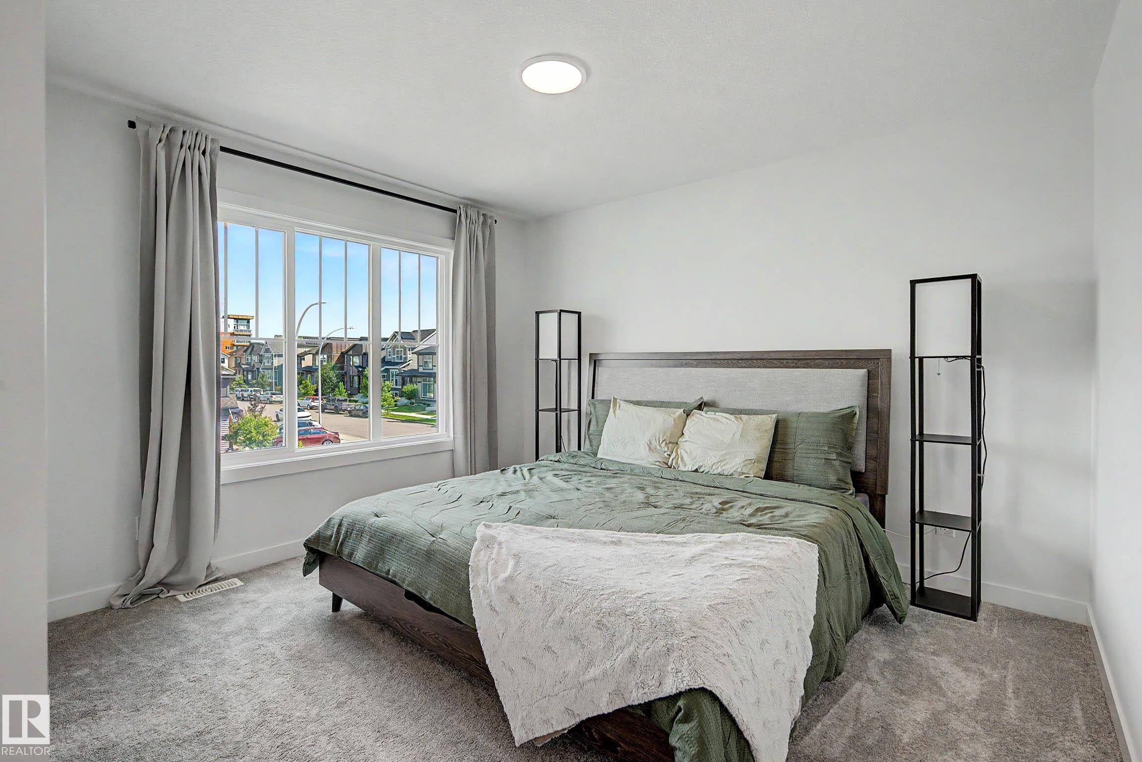 23015 96 Avenue Nw, Edmonton, AB - Indoor Photo Showing Bedroom