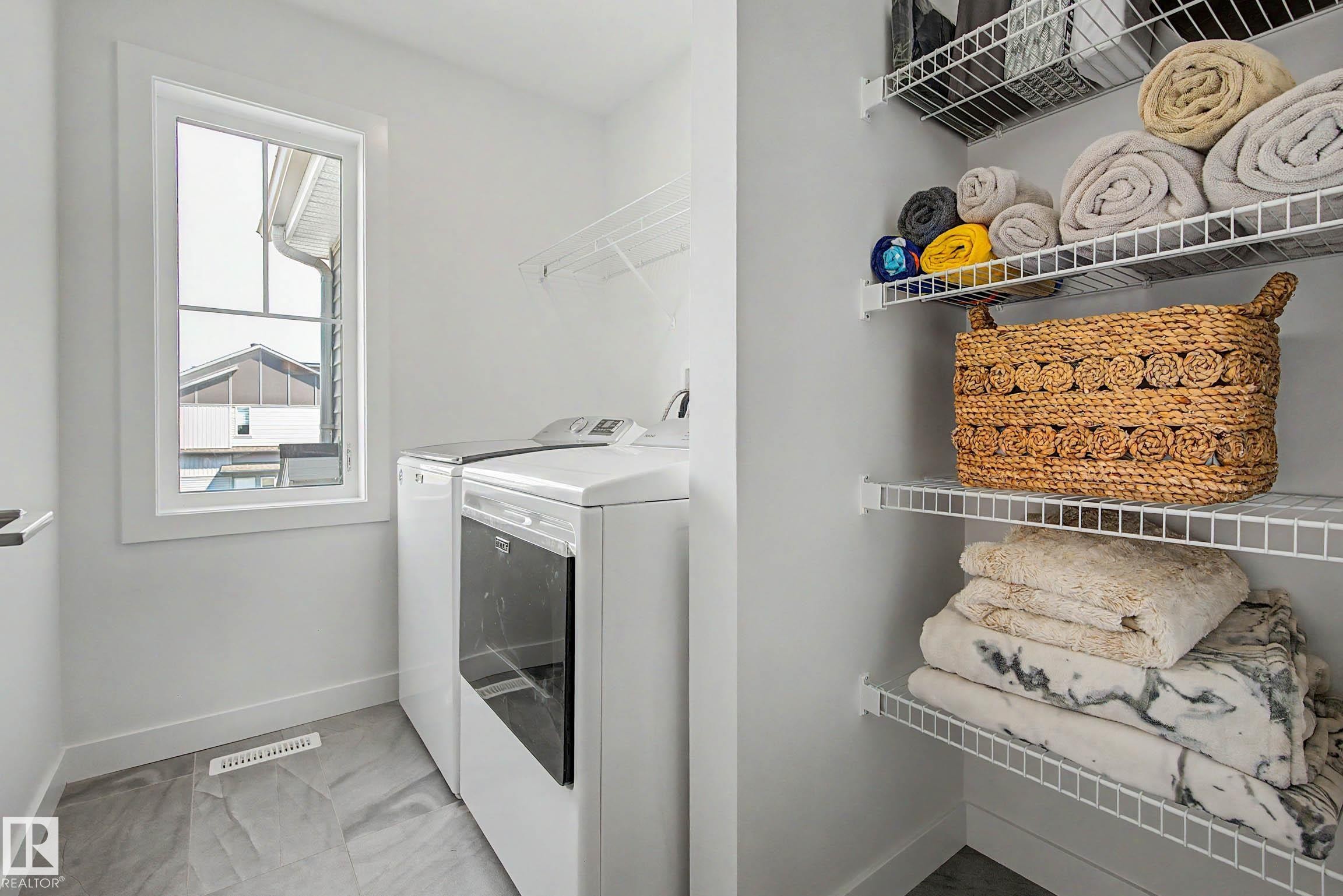 23015 96 Avenue Nw, Edmonton, AB - Indoor Photo Showing Laundry Room