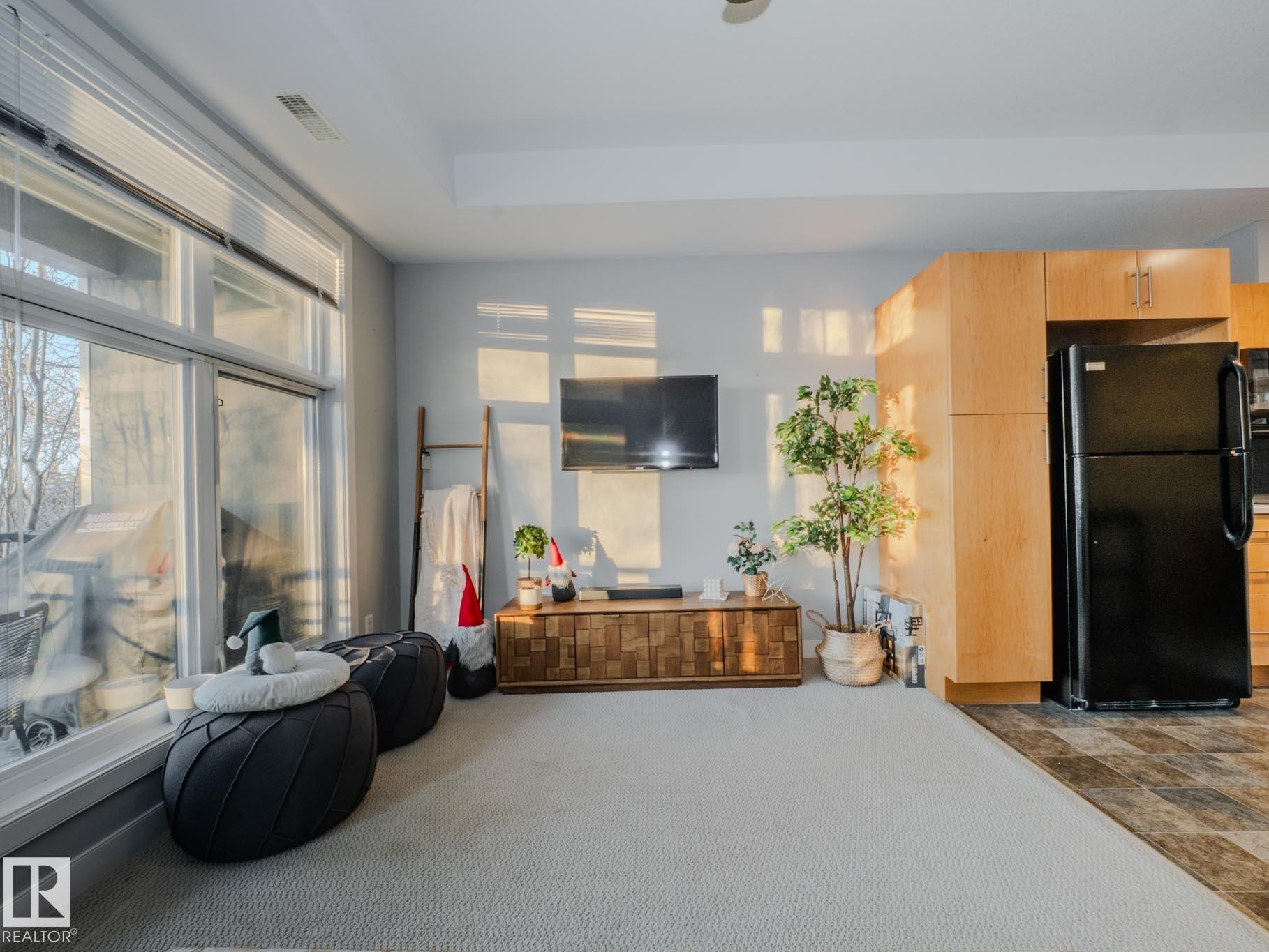 #310 10808 71 Av Nw, Edmonton, AB - Indoor