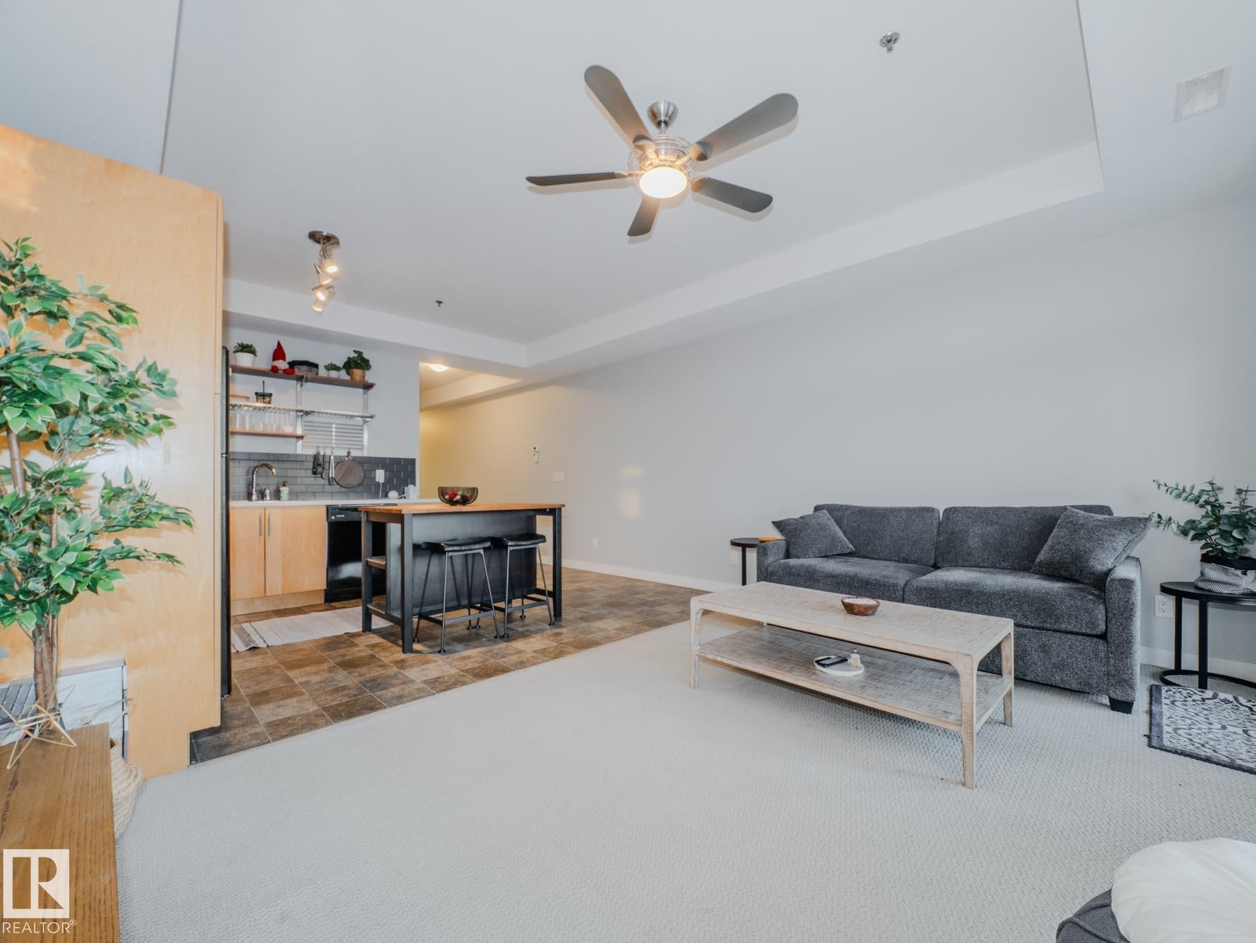 #310 10808 71 Av Nw, Edmonton, AB - Indoor Photo Showing Living Room