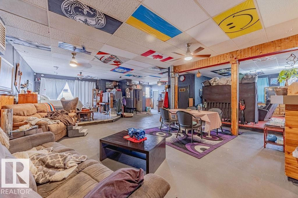 4912 50 Street, Egremont, AB - Indoor