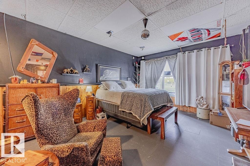 4912 50 Street, Egremont, AB - Indoor