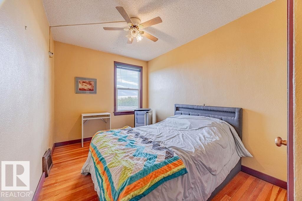 4912 50 Street, Egremont, AB - Indoor Photo Showing Bedroom