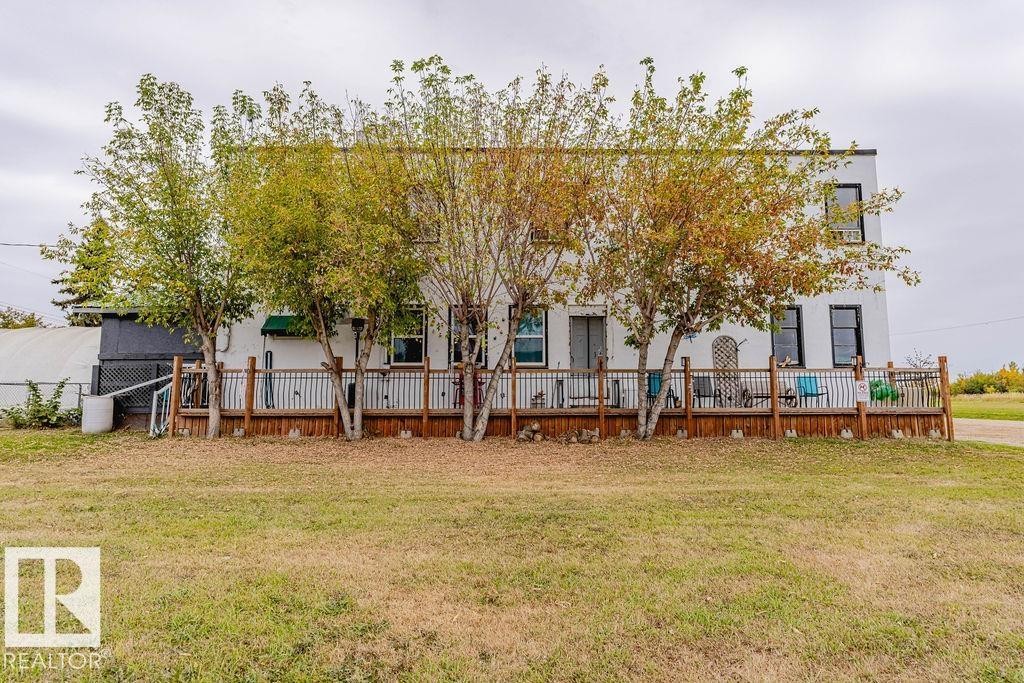 4912 50 Street, Egremont, AB - Outdoor