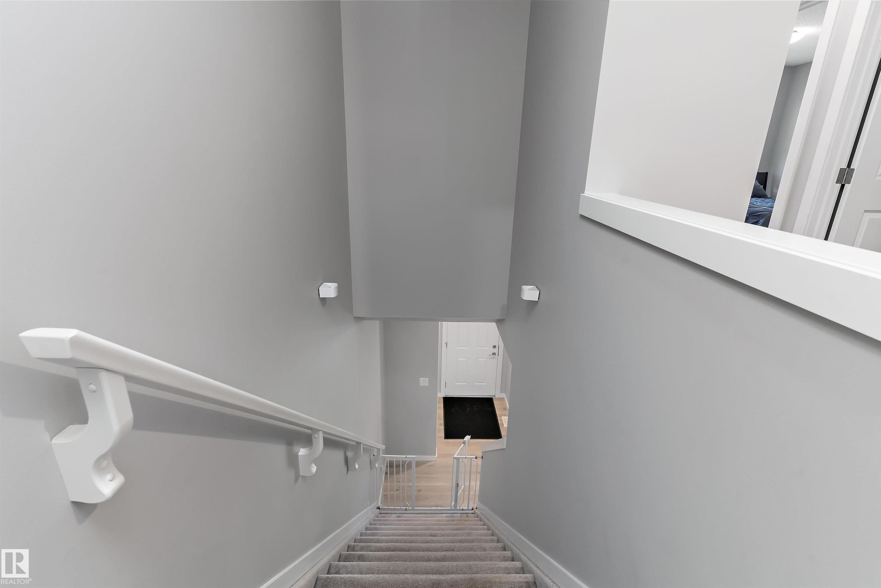 15927 13 Avenue Sw, Edmonton, AB - Indoor Photo Showing Other Room