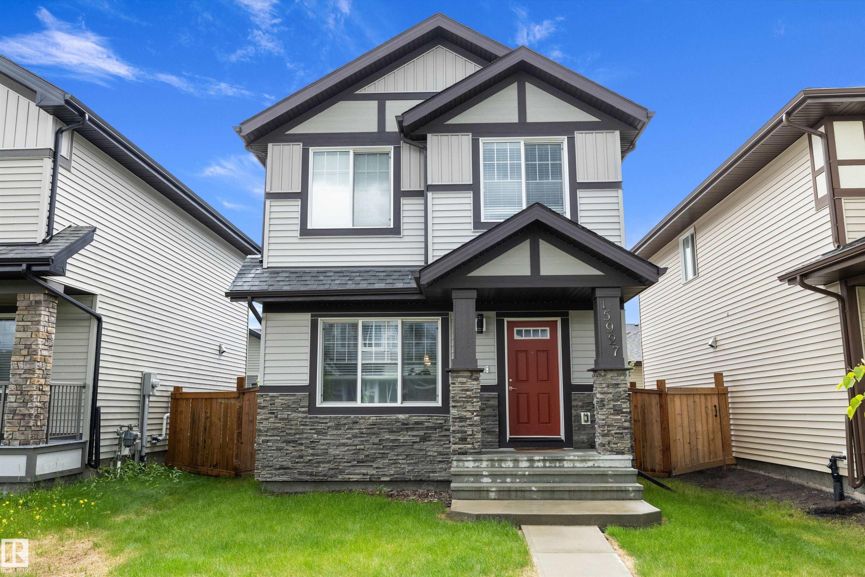 15927 13 Avenue Sw, Edmonton, AB - Outdoor