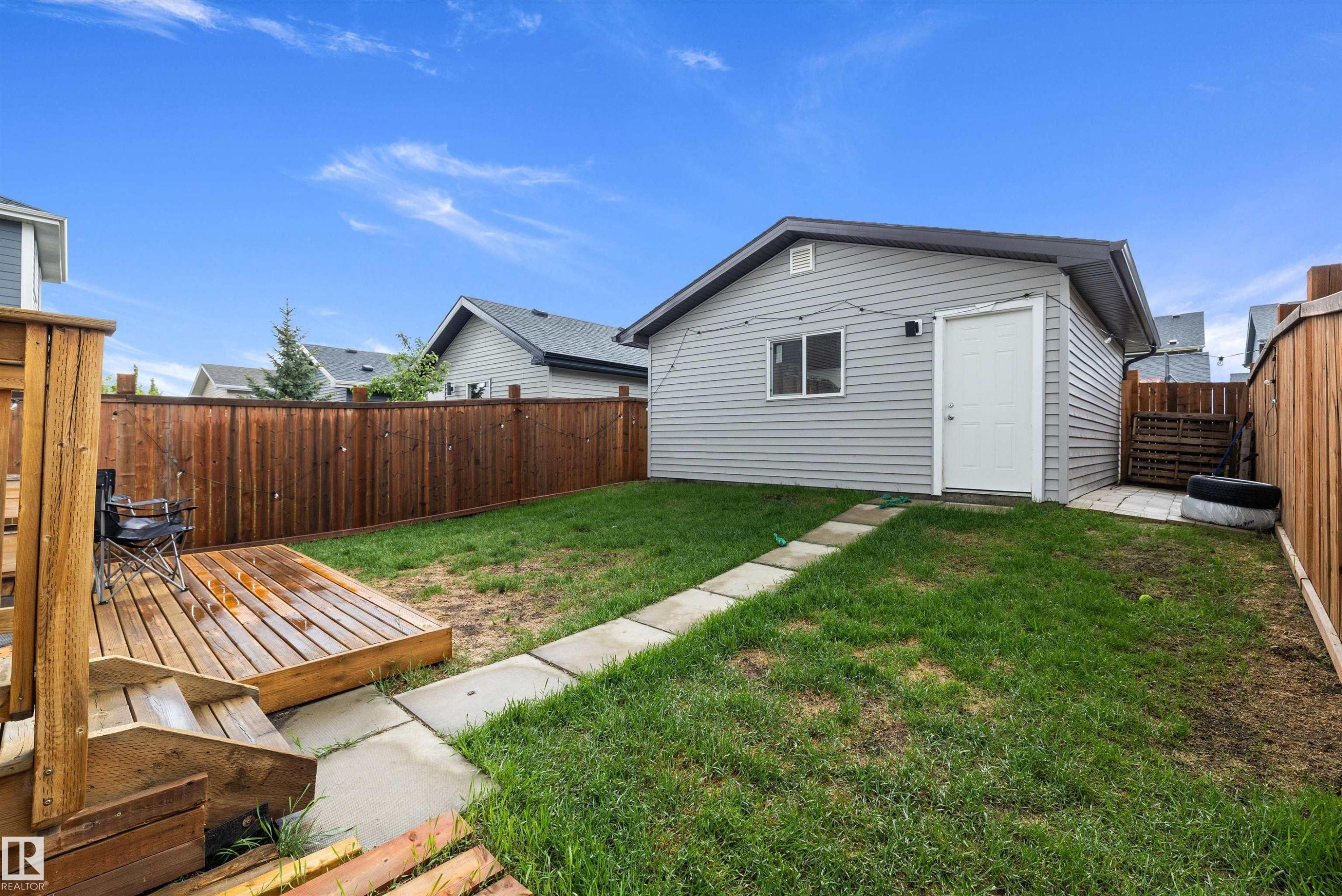 15927 13 Avenue Sw, Edmonton, AB - Outdoor With Exterior