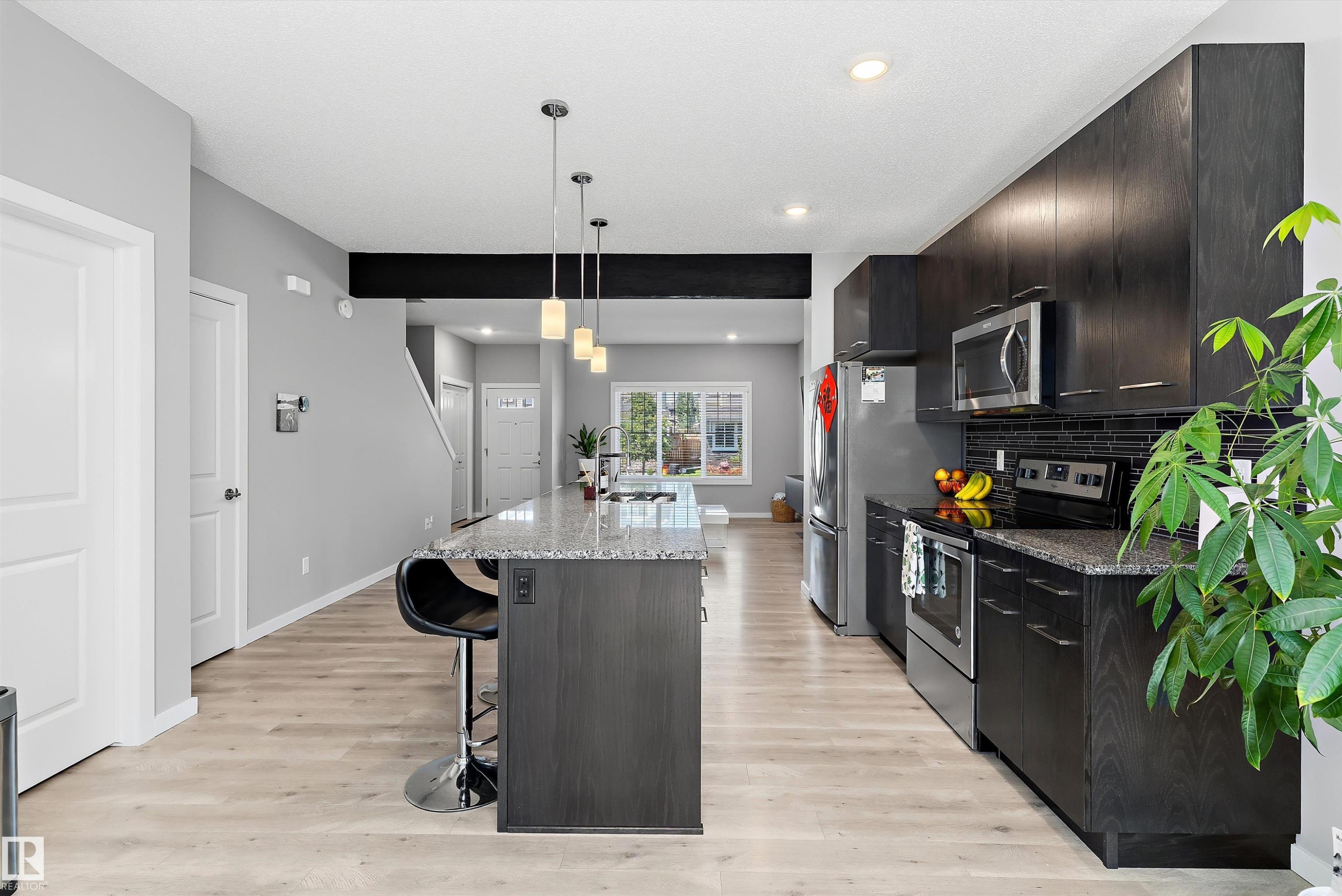 15927 13 Avenue Sw, Edmonton, AB - Indoor Photo Showing Kitchen