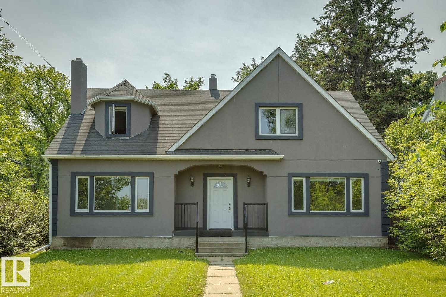 11603 Saskatchewan Drive Nw, Edmonton, AB - Outdoor