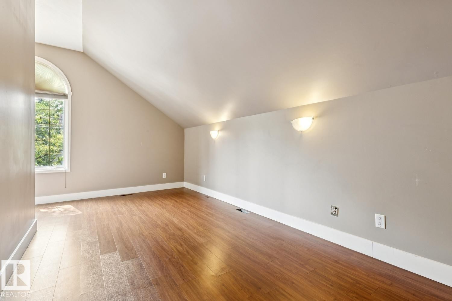 11603 Saskatchewan Drive Nw, Edmonton, AB - Indoor Photo Showing Other Room