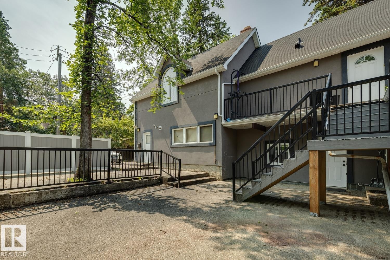 11603 Saskatchewan Drive Nw, Edmonton, AB - Outdoor