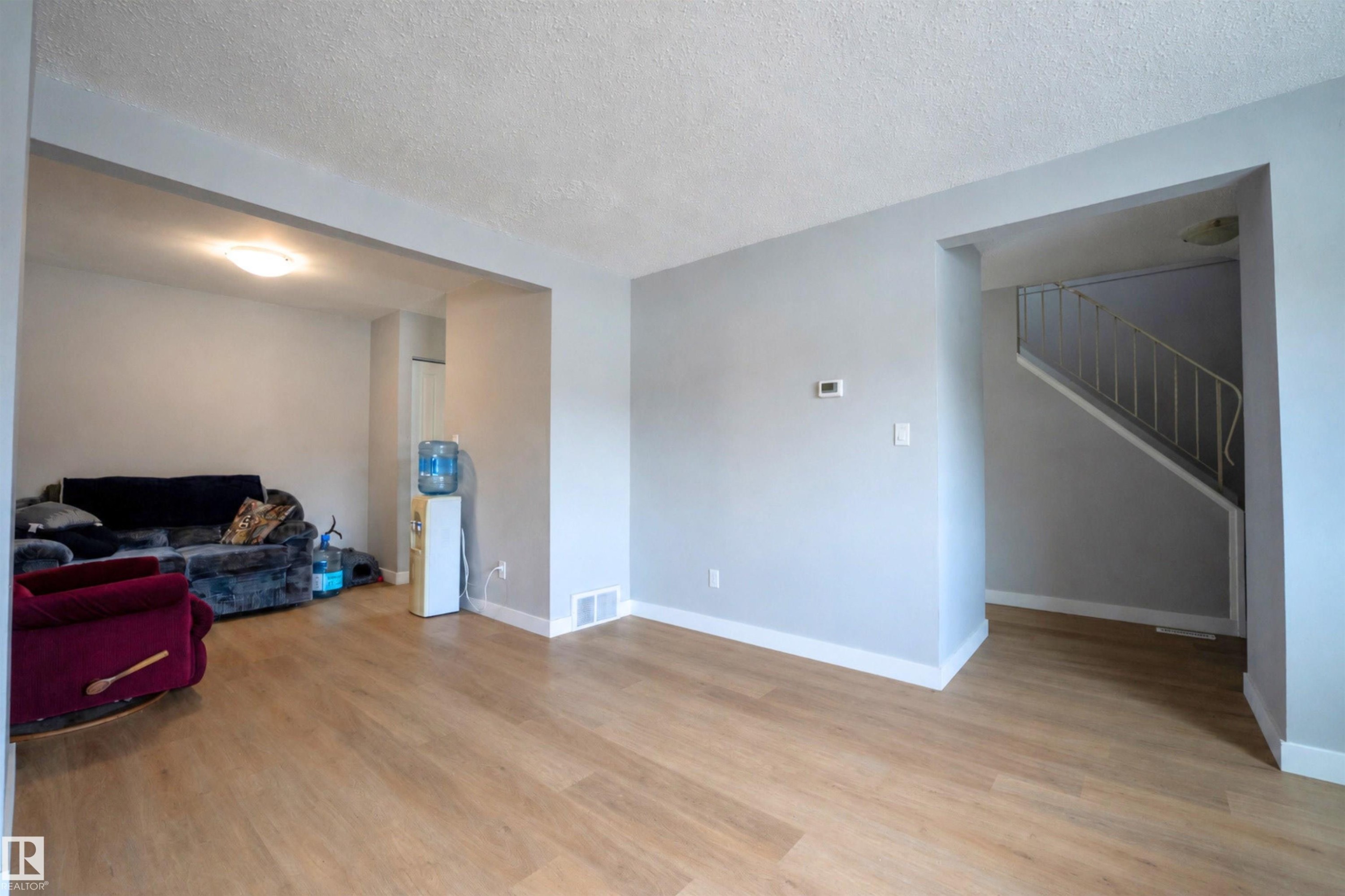13225 47 Street Nw, Edmonton, AB - Indoor