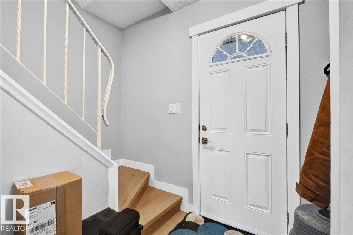 13225 47 Street Nw, Edmonton, AB - Indoor Photo Showing Other Room