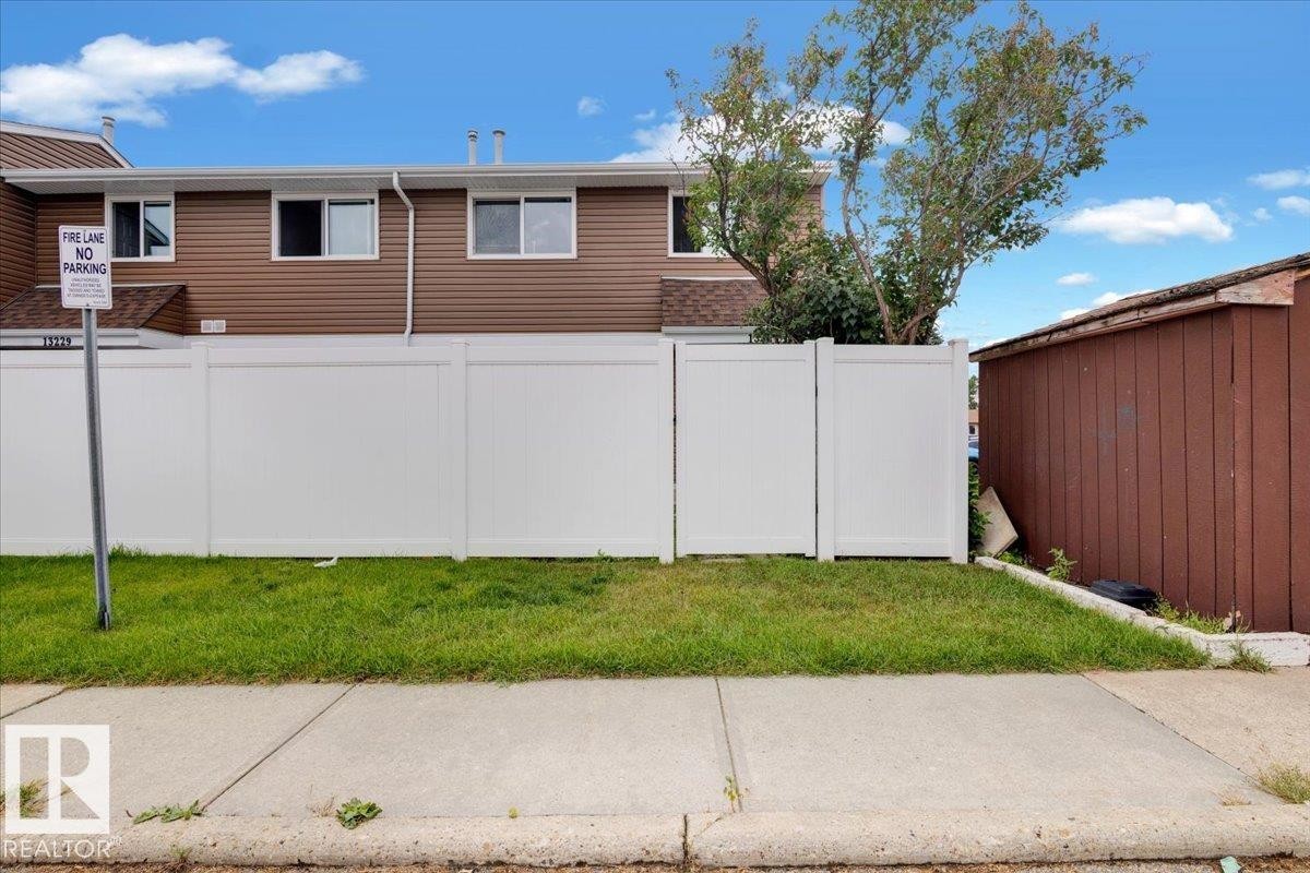 13225 47 Street Nw, Edmonton, AB - Outdoor