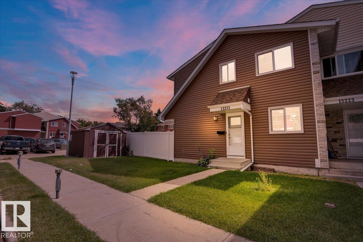 13225 47 Street Nw, Edmonton, AB - Outdoor