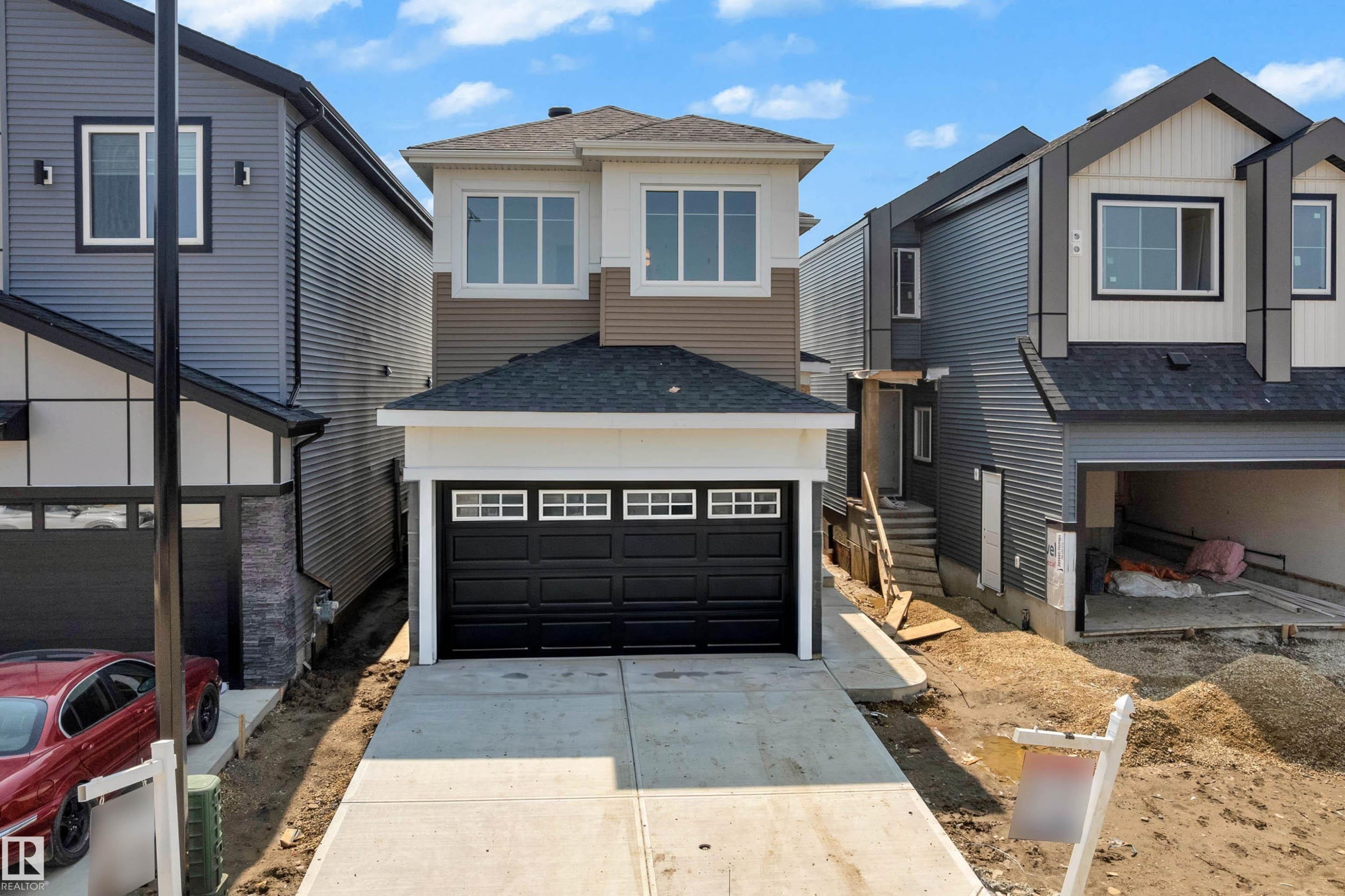 4607 18 Ave Sw Sw, Edmonton, AB - Outdoor
