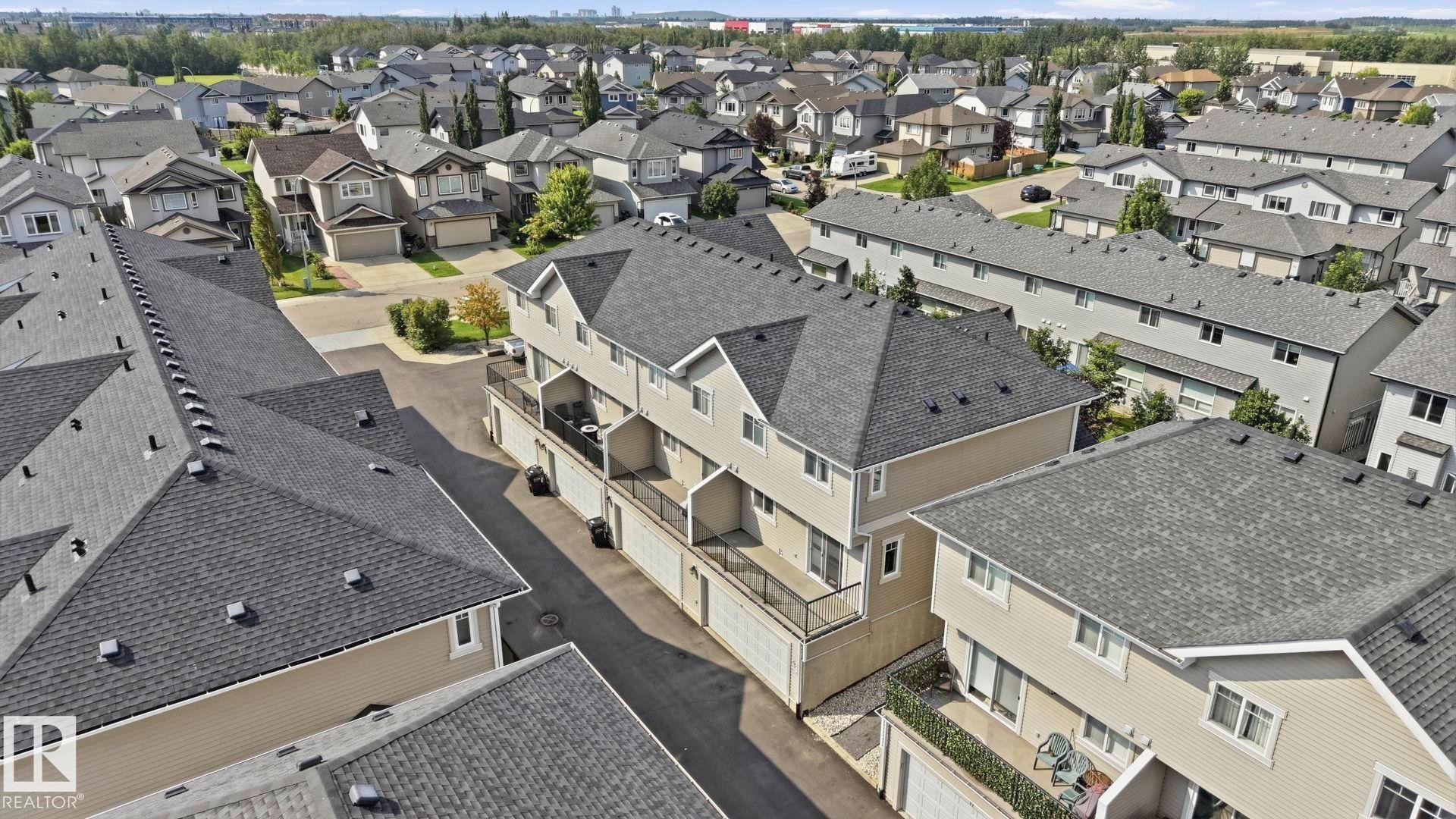 #18 13810 166 Av Nw, Edmonton, AB - Outdoor