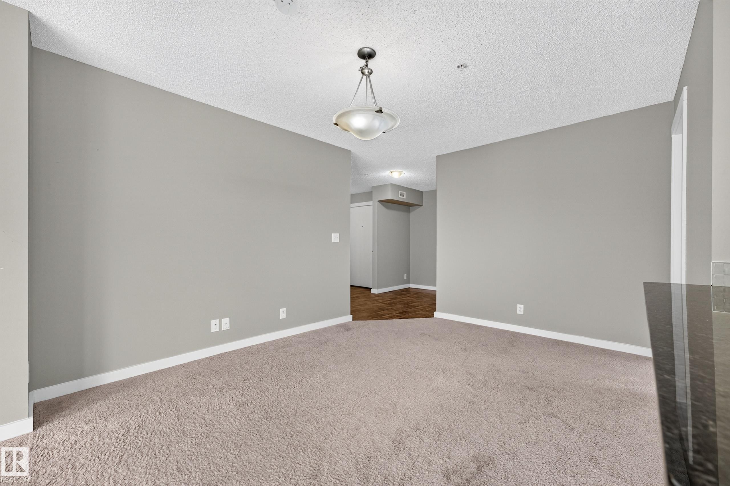 #222 5810 Mullen Pl Nw, Edmonton, AB - Indoor Photo Showing Other Room