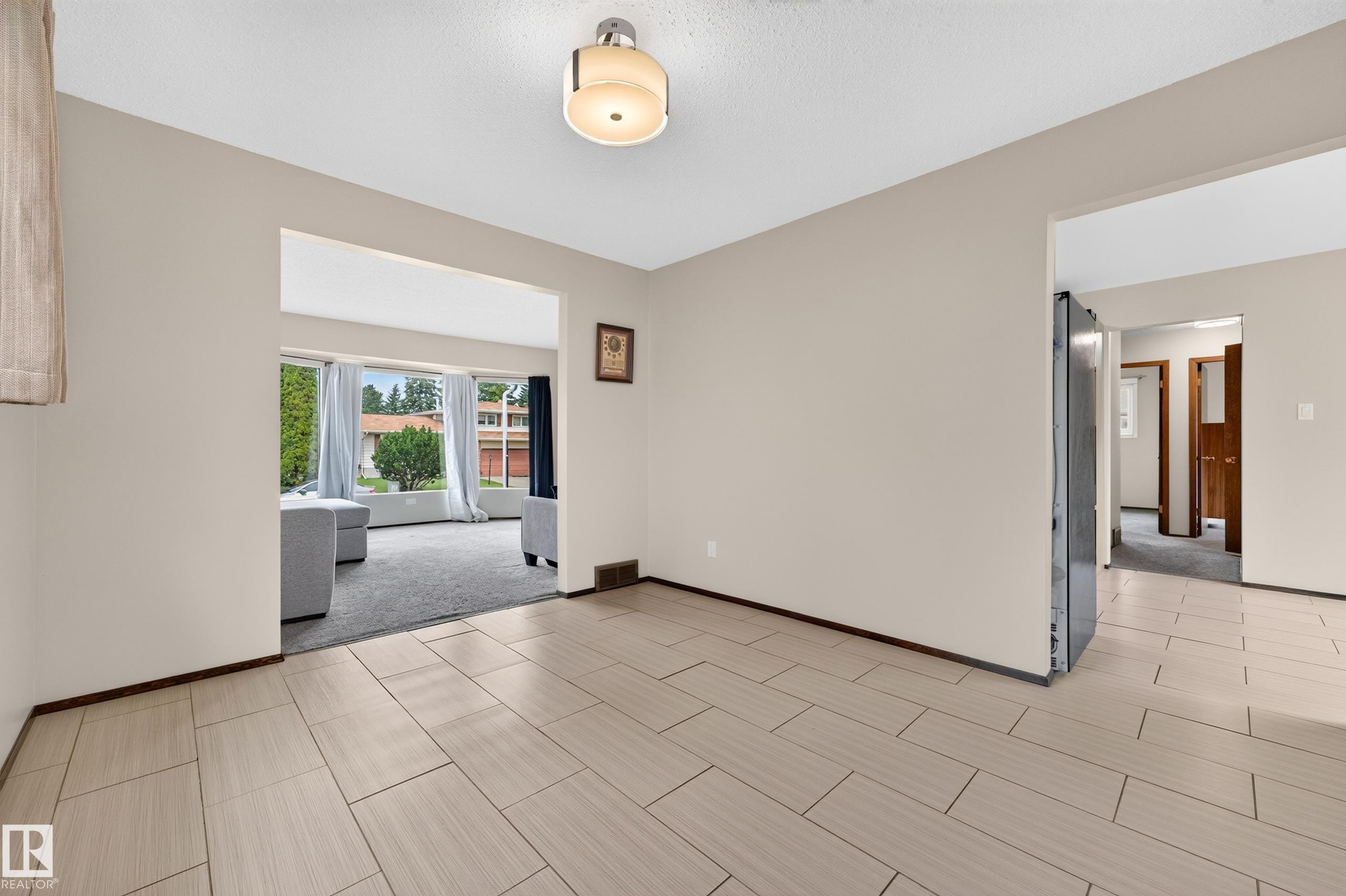 11727 27 Avenue Nw, Edmonton, AB