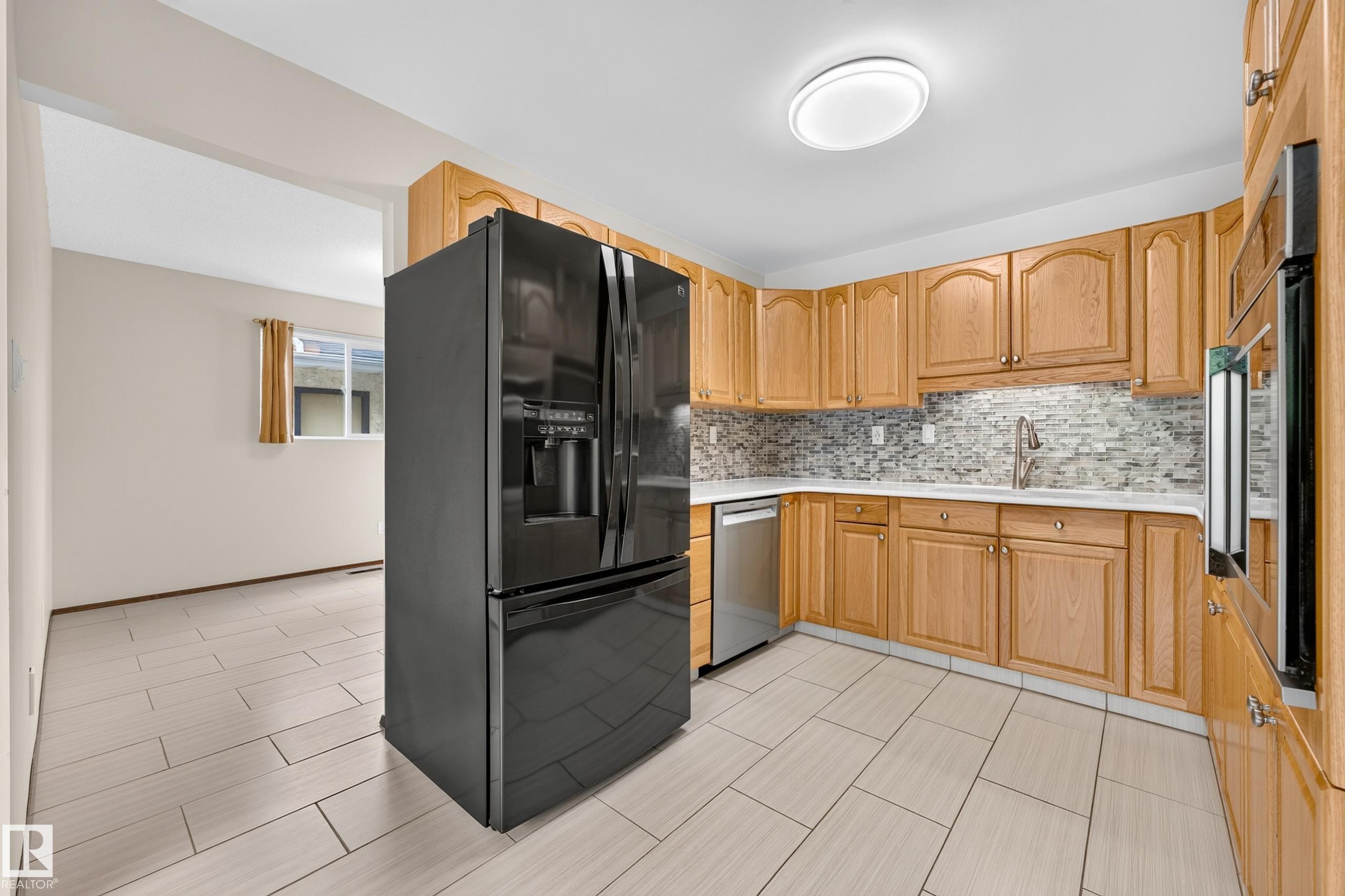 11727 27 Avenue Nw, Edmonton, AB