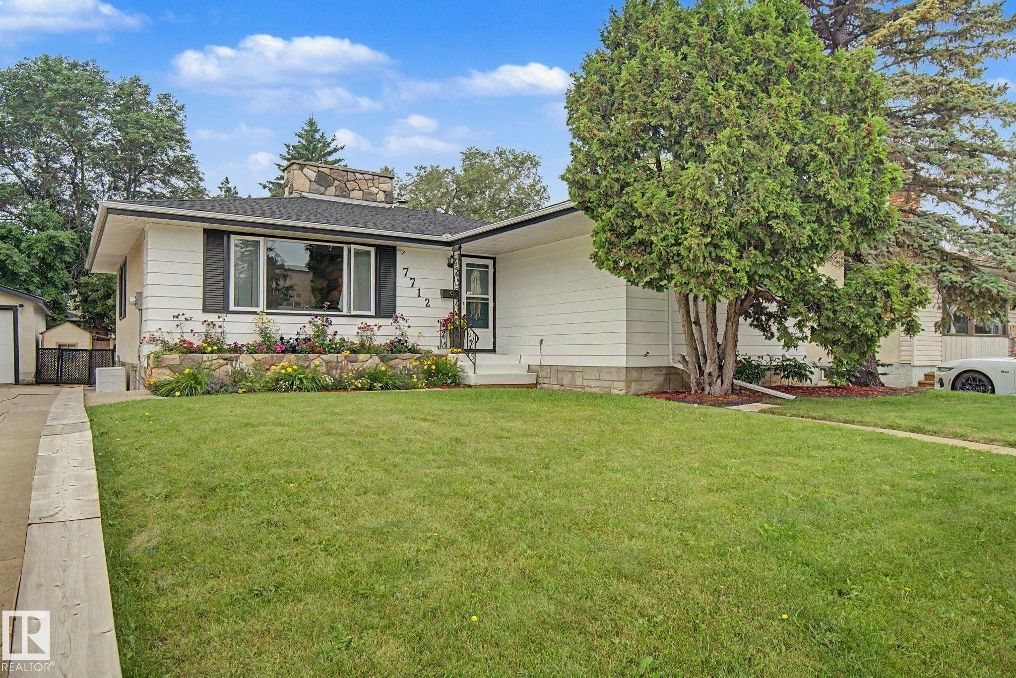 7712 159 Street Nw, Edmonton, AB - Outdoor